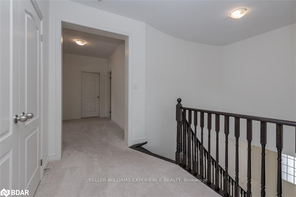Photo 17 of 23 Mcisaac Drive, Springwater, Centre Vespra — HOMEH