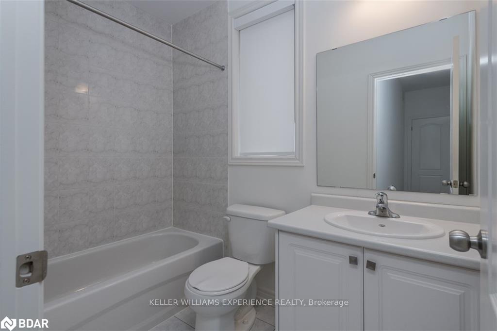 Photo 20 of 23 Mcisaac Drive, Springwater, Centre Vespra — HOMEH