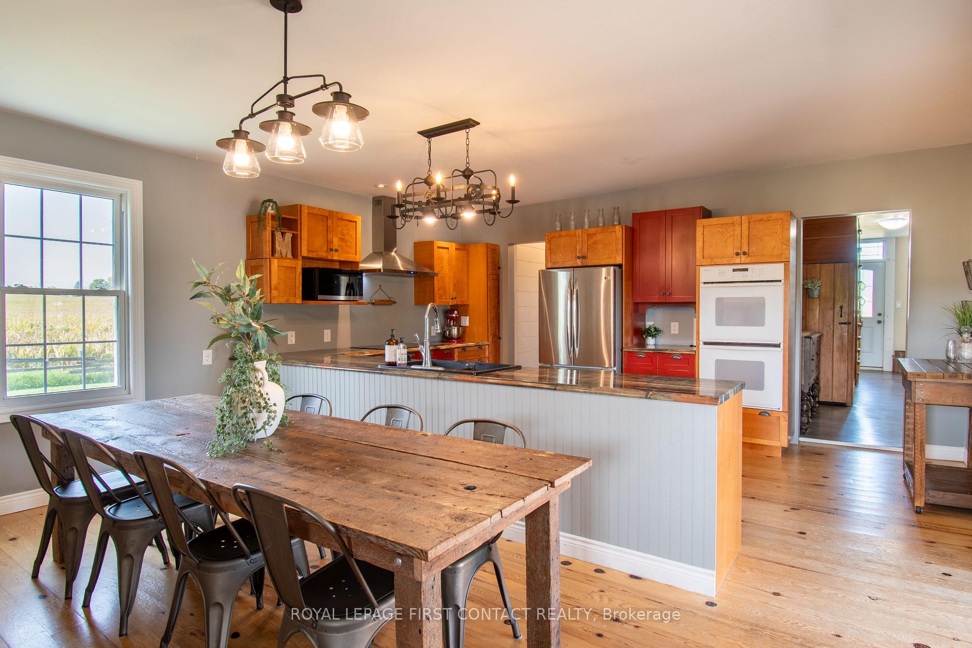Photo 10 of 1293 Rainbow Valley Road E, Springwater, Phelpston — HOMEH