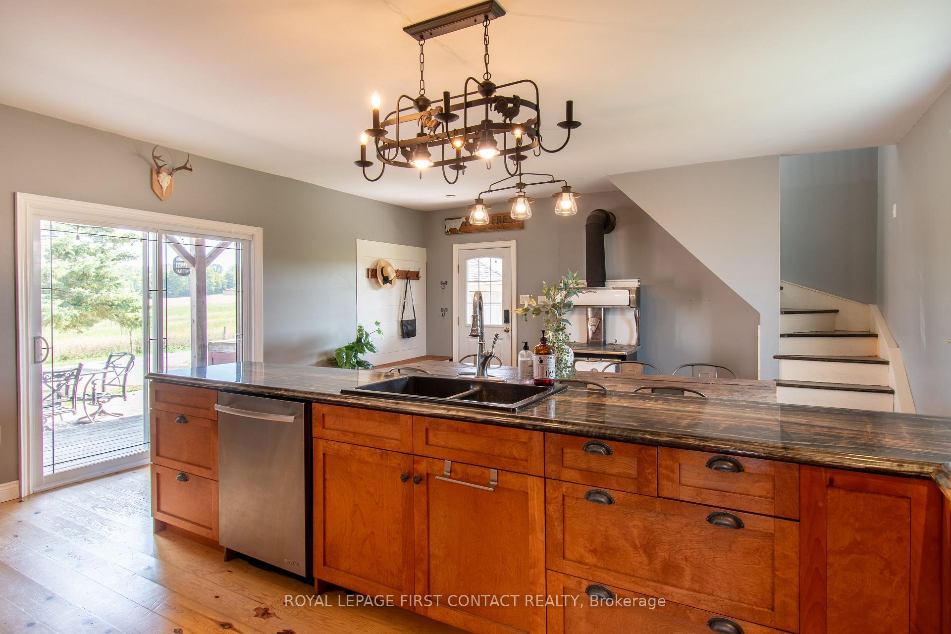 Photo 13 of 1293 Rainbow Valley Road E, Springwater, Phelpston — HOMEH