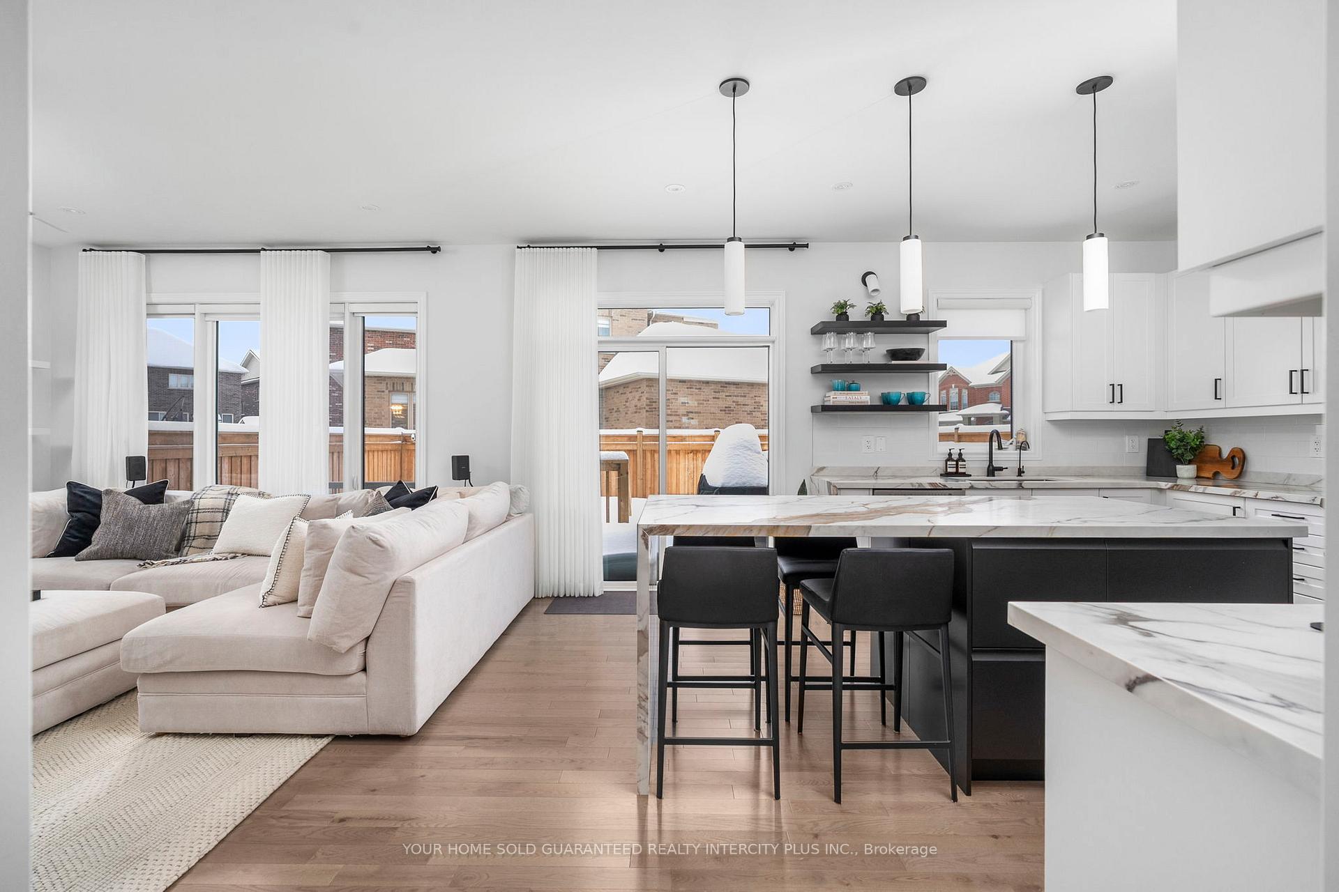 Photo 10 of 60 Sanford Circle, Springwater, Centre Vespra — HOMEH