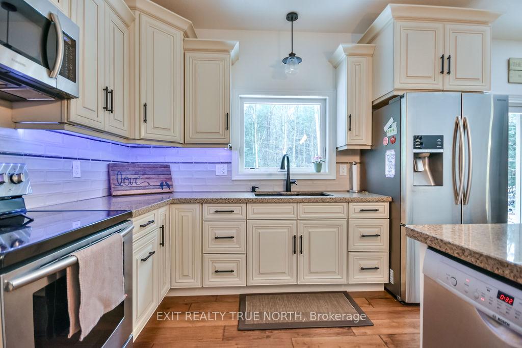 Photo 12 of 22 Marni Lane, Springwater, Rural Springwater — HOMEH