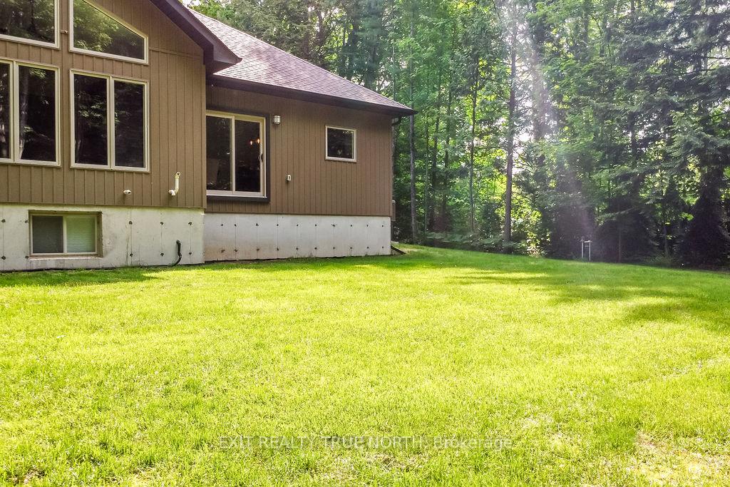 Photo 32 of 22 Marni Lane, Springwater, Rural Springwater — HOMEH