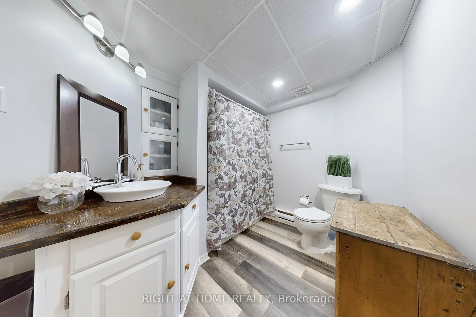 Photo 17 of 1243 Crossland Road, Springwater, Rural Springwater — HOMEH