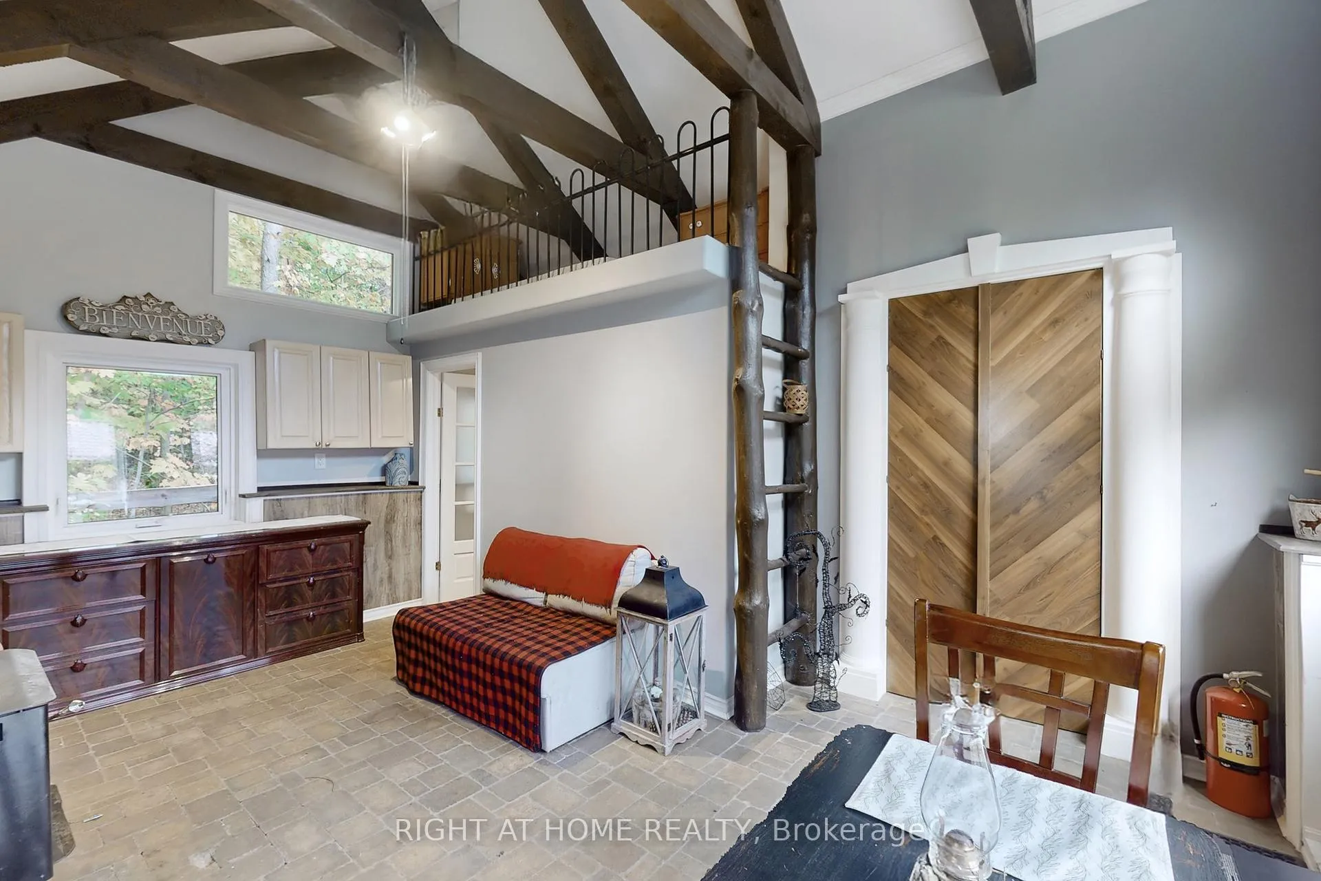 Photo 22 of 1243 Crossland Road, Springwater, Rural Springwater — HOMEH