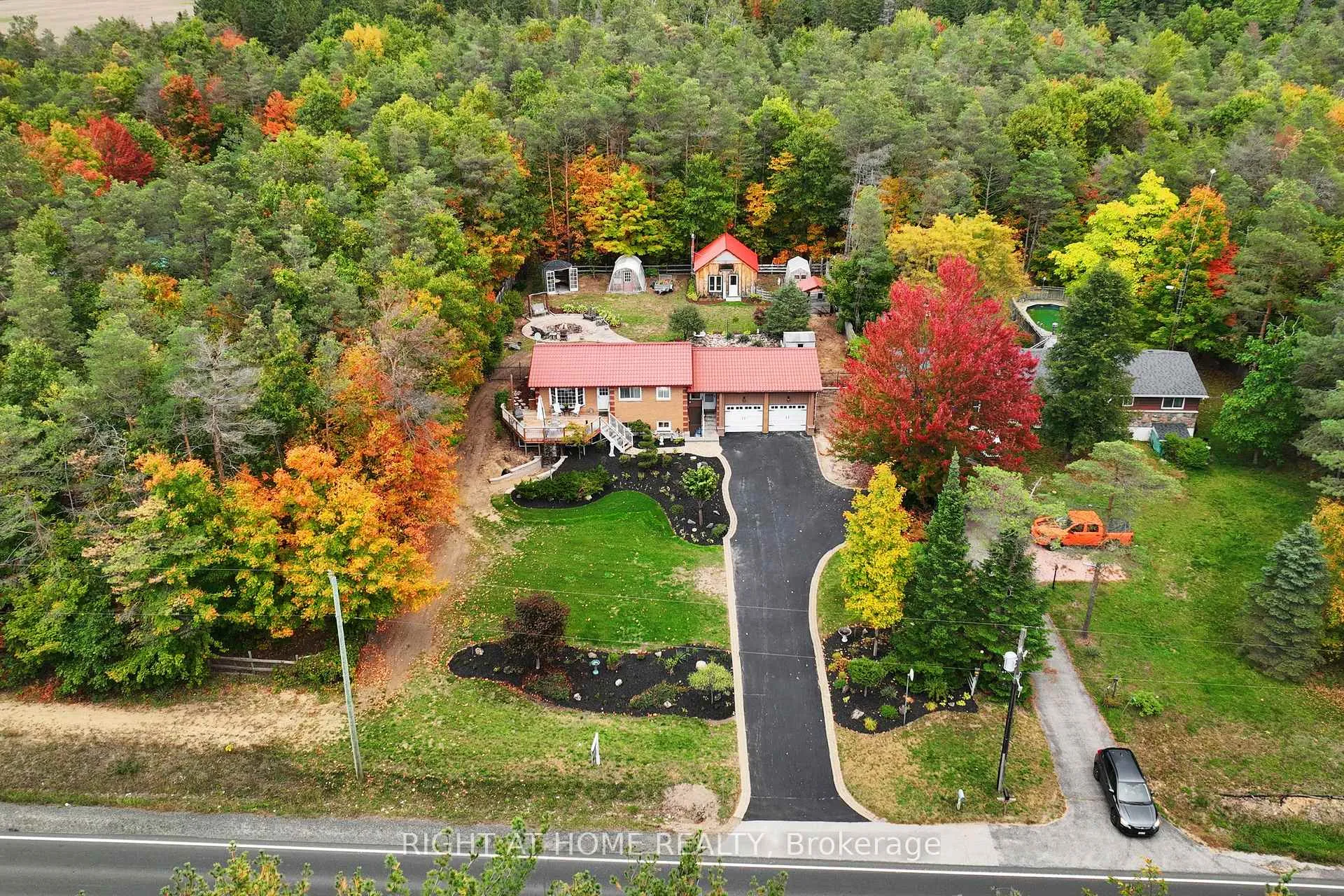 Photo 26 of 1243 Crossland Road, Springwater, Rural Springwater — HOMEH