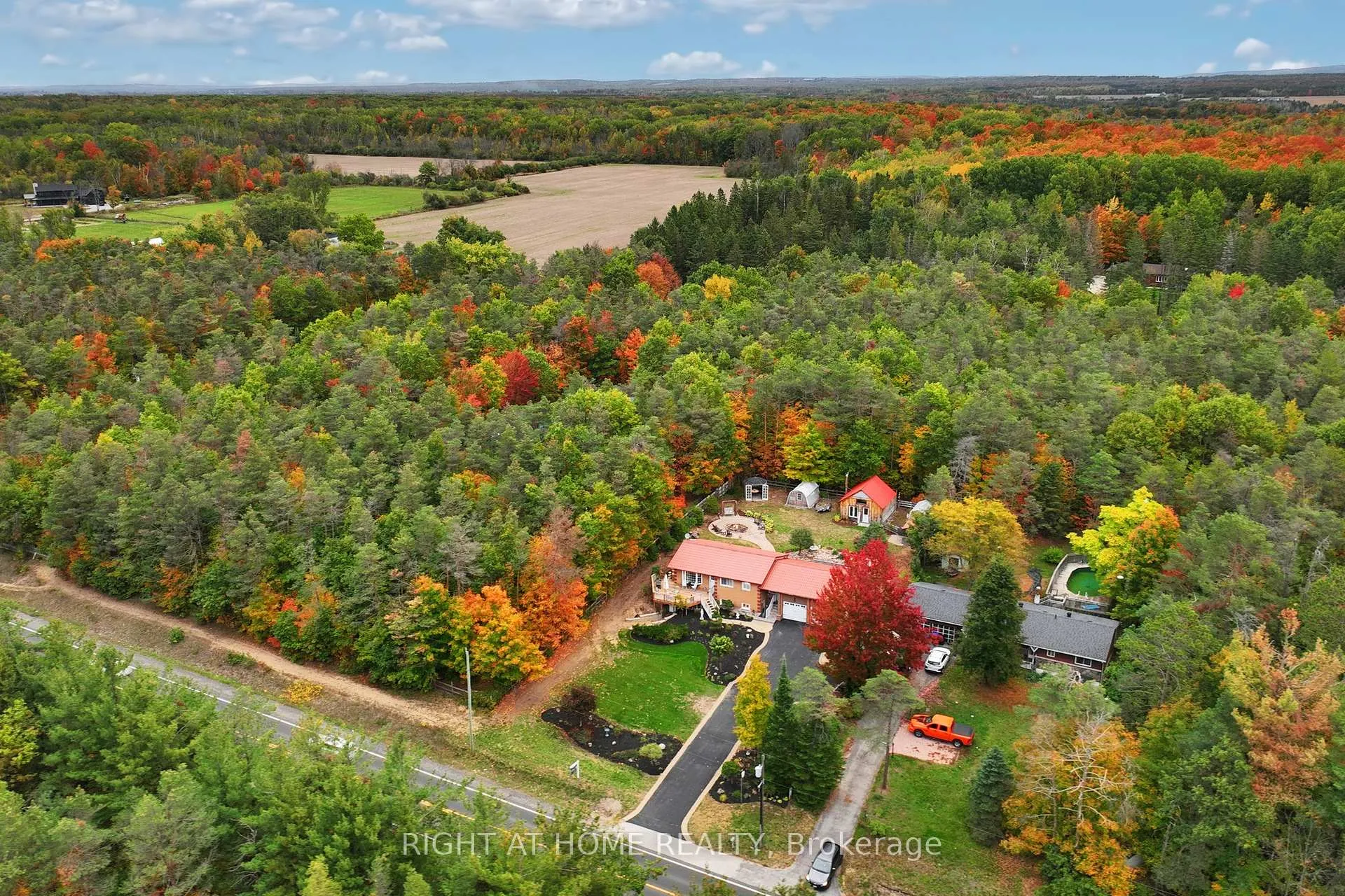 Photo 28 of 1243 Crossland Road, Springwater, Rural Springwater — HOMEH