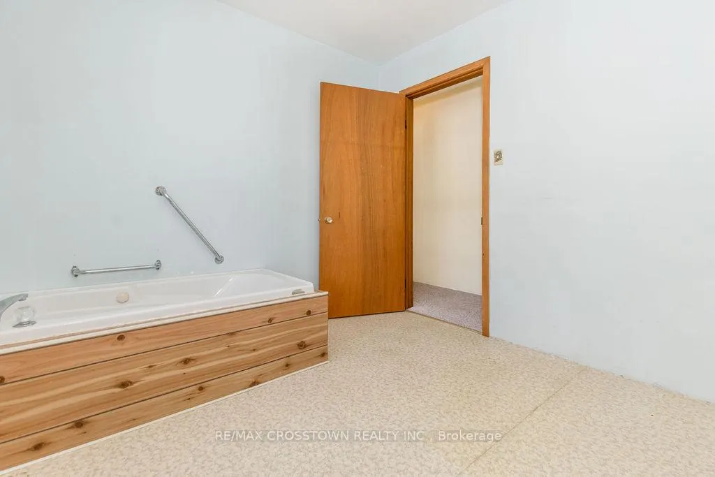 Photo 18 of 12036 County Rd 27, Springwater, Rural Springwater — HOMEH