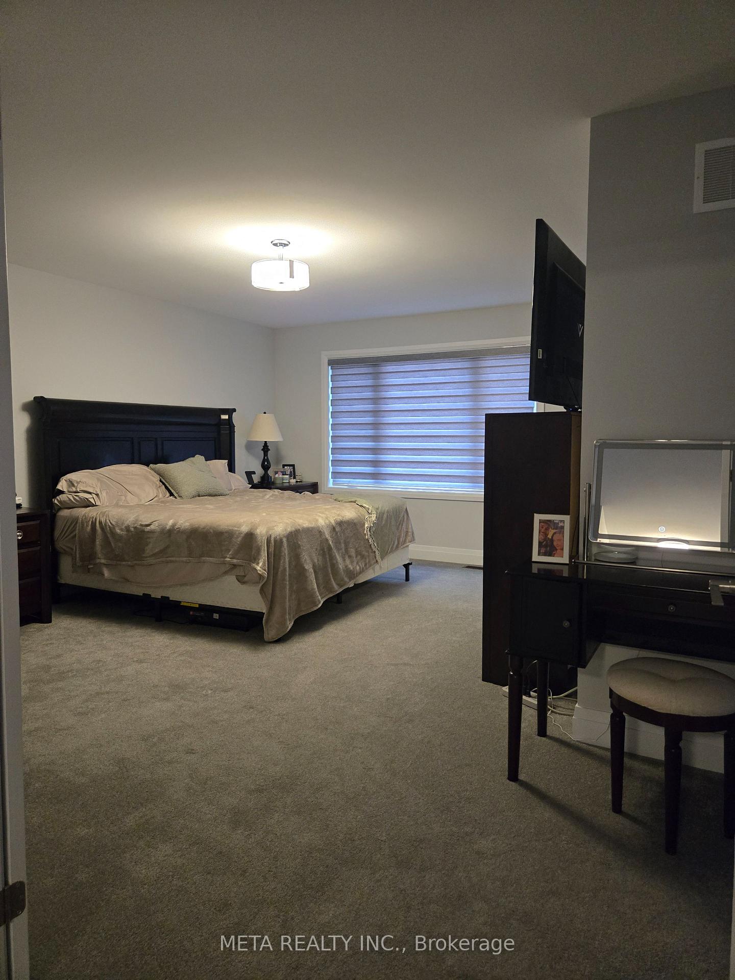 Photo 25 of 2 Periwinkle Road, Springwater, Midhurst — HOMEH