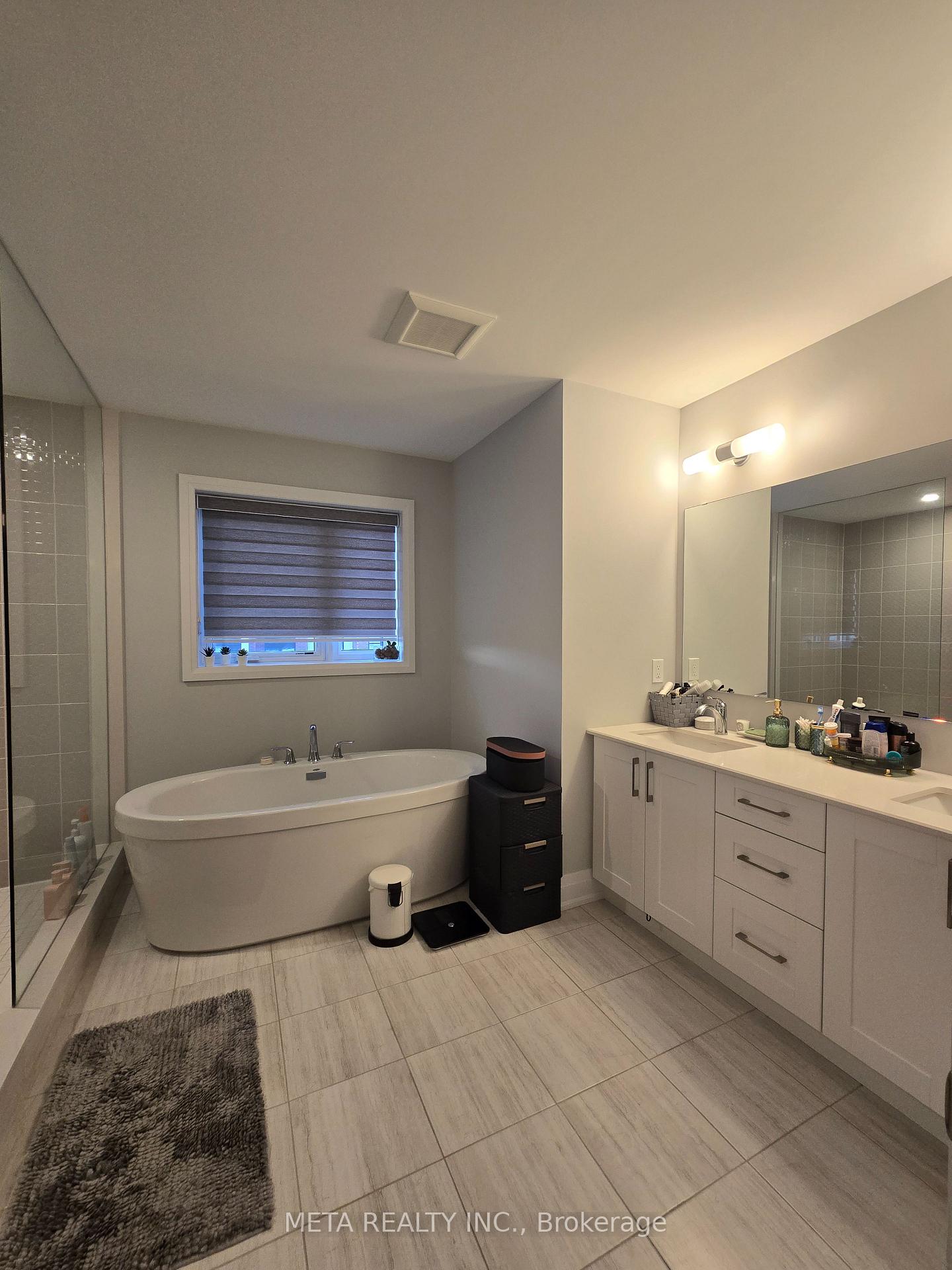 Photo 26 of 2 Periwinkle Road, Springwater, Midhurst — HOMEH