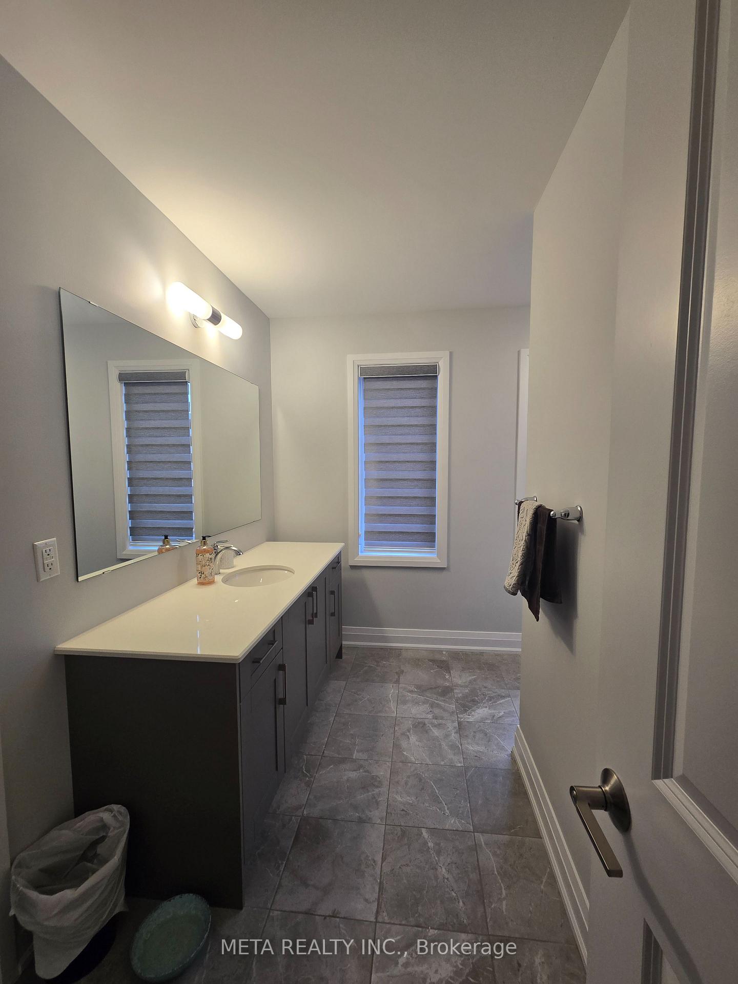 Photo 37 of 2 Periwinkle Road, Springwater, Midhurst — HOMEH