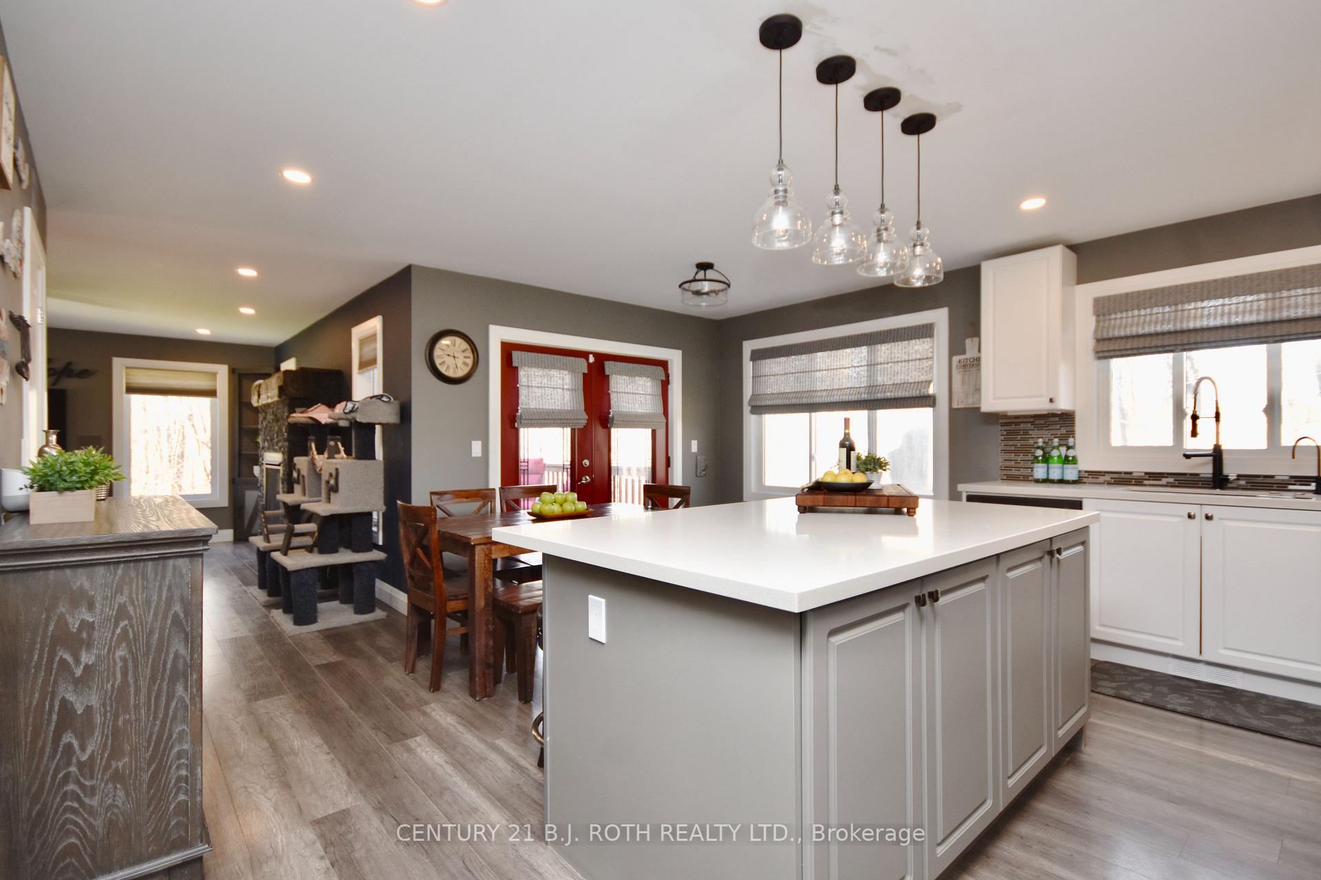 Photo 10 of 3568 Shadow Creek Road, Severn, West Shore — HOMEH