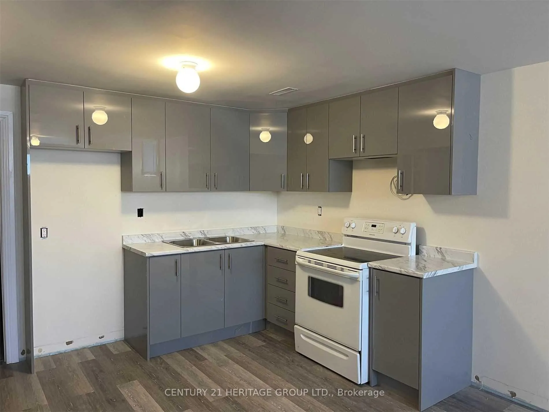 Photo 6 of Unit Lower, 41 Graham Street, Springwater, Elmvale — HOMEH