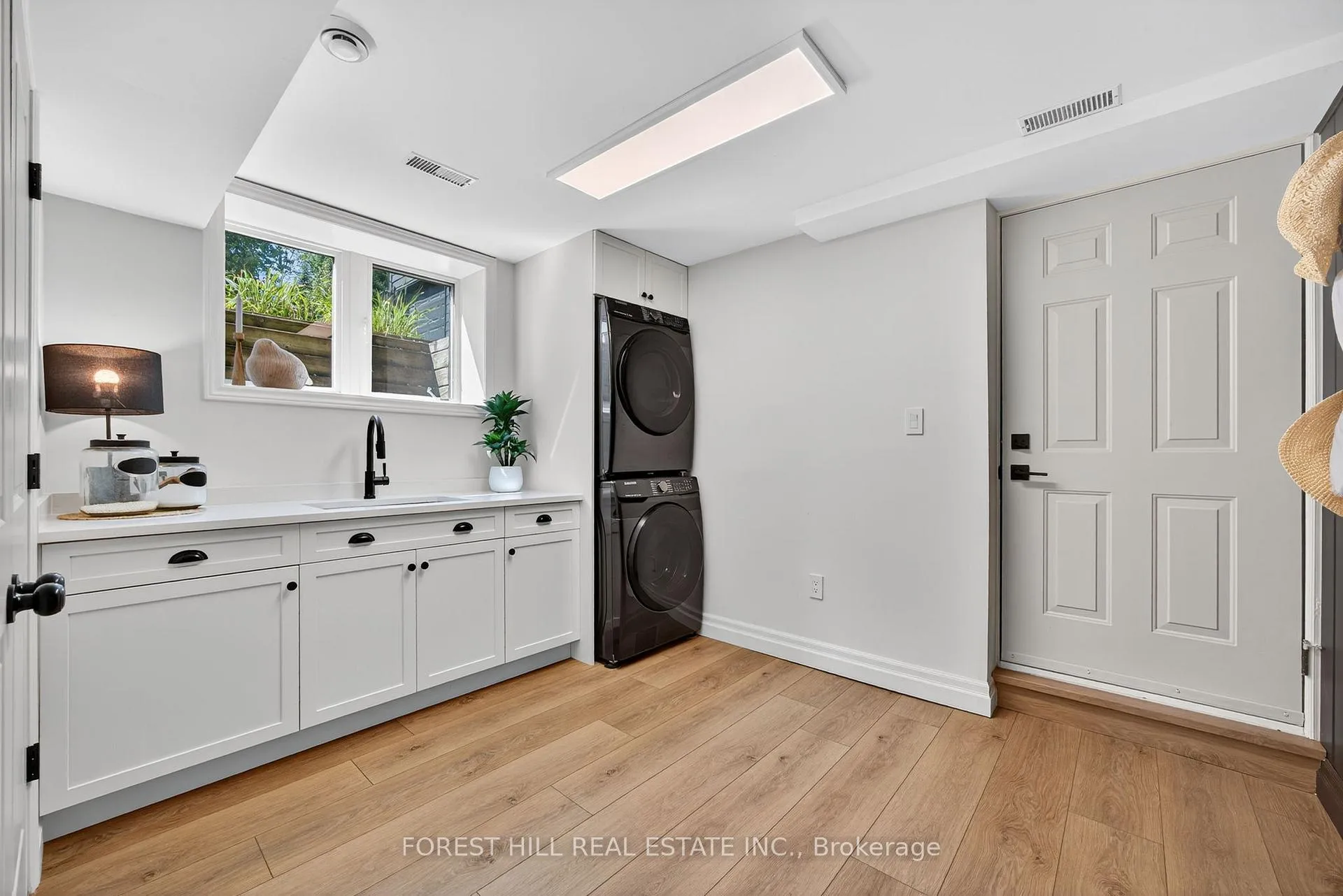 Photo 37 of 3328 Flos Road 6 W, Springwater, Rural Springwater — HOMEH