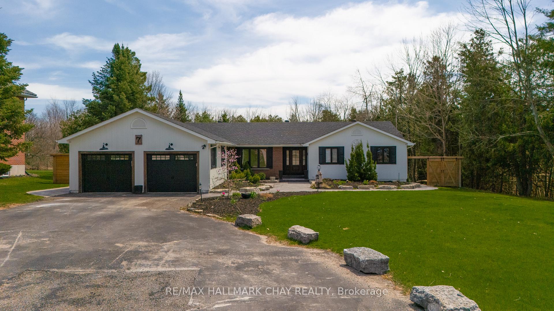 Photo 2 of 7 Jodies Lane, Springwater, Midhurst — HOMEH