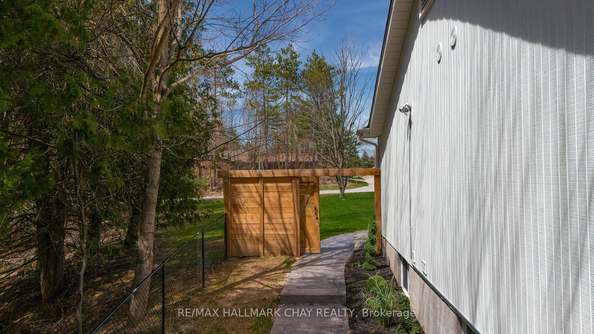 Photo 19 of 7 Jodies Lane, Springwater, Midhurst — HOMEH