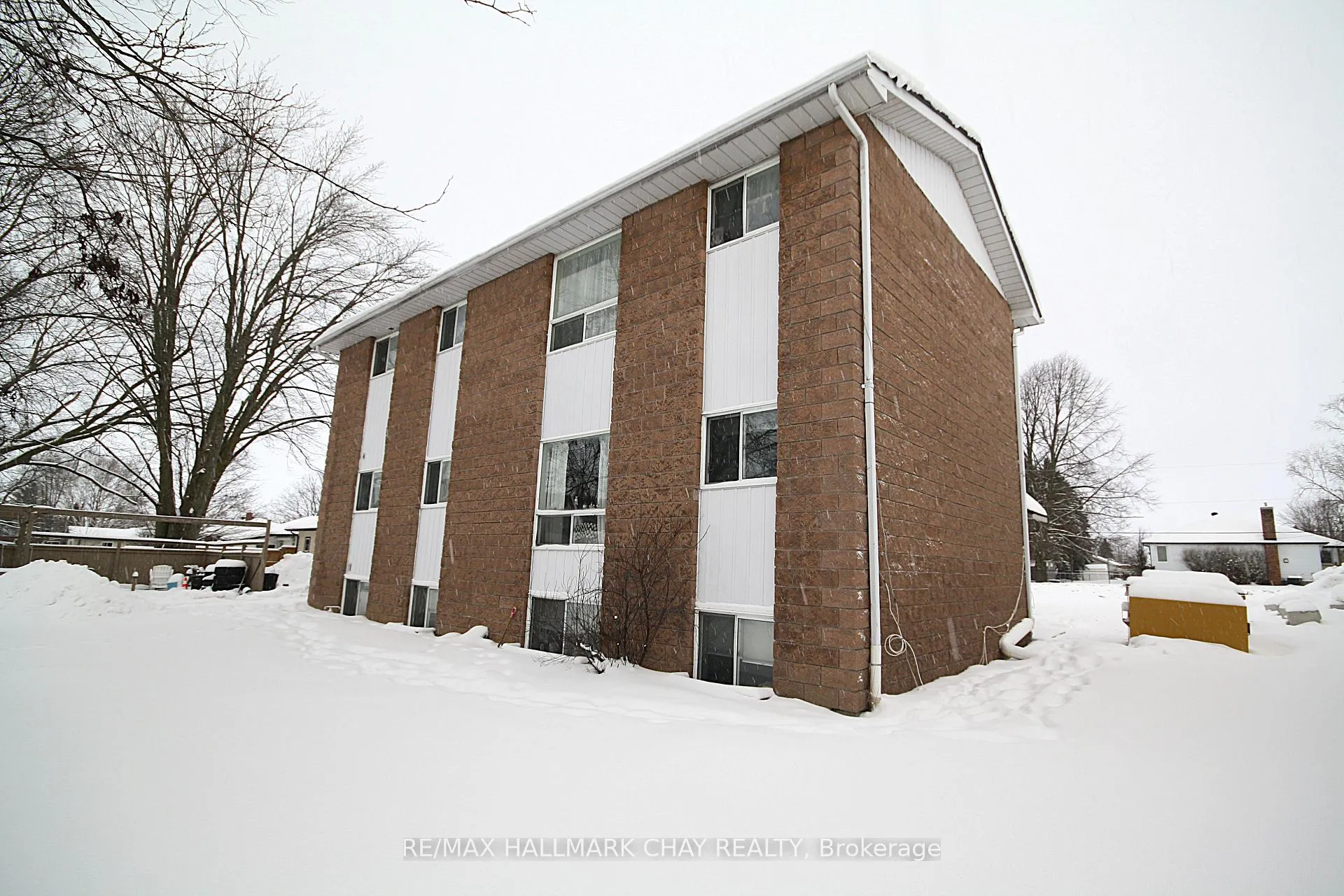Photo 2 of 12 Shaw Street, Springwater, Elmvale — HOMEH