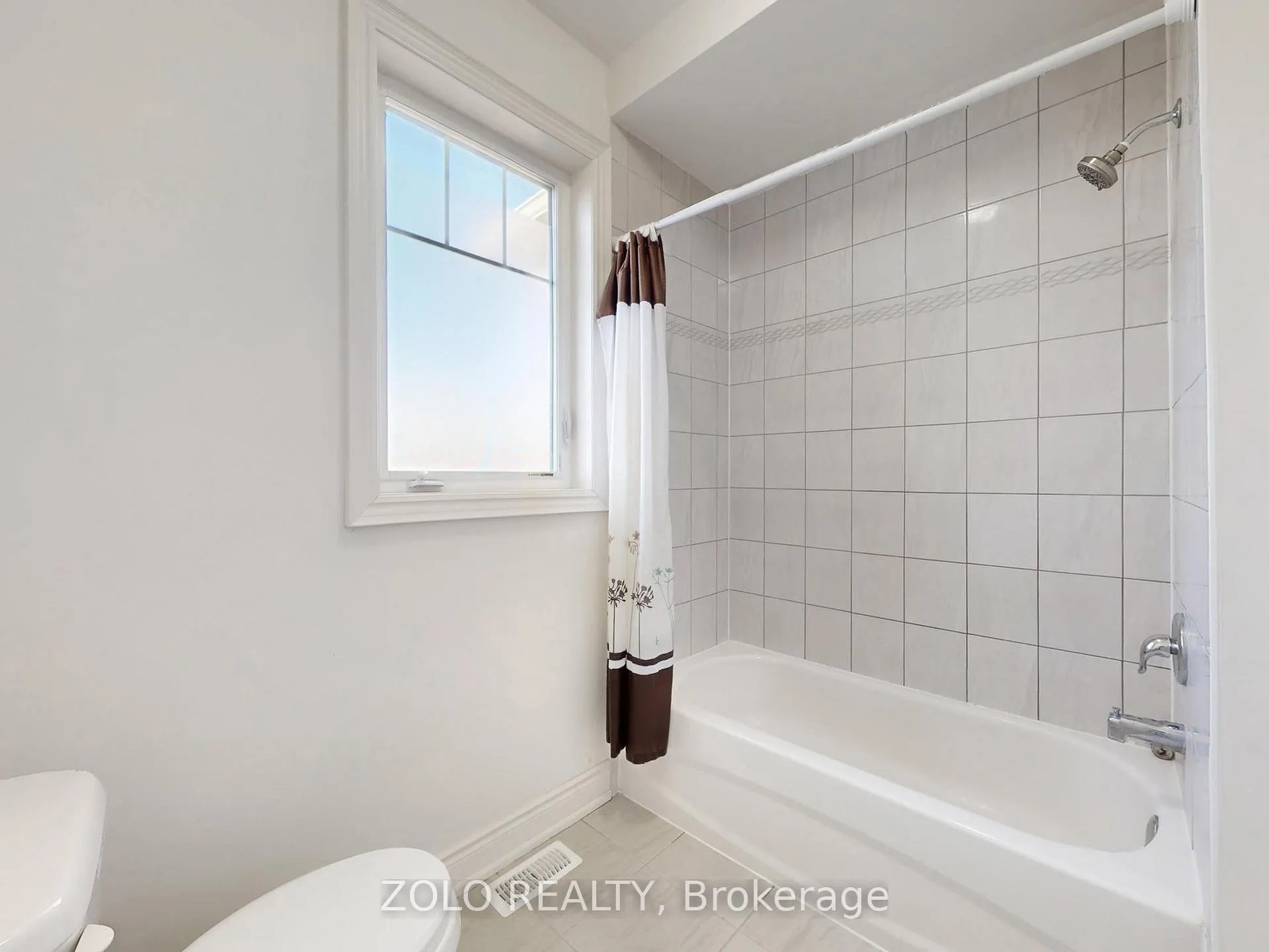 Photo 38 of 5 Jack Crescent, Springwater, Minesing — HOMEH