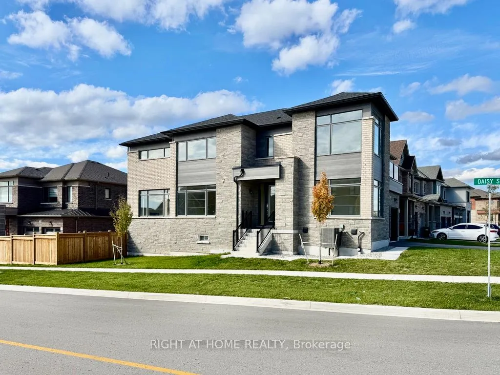 Photo 3 of Unit Upper, 70 Bearberry Road, Springwater, Midhurst — HOMEH