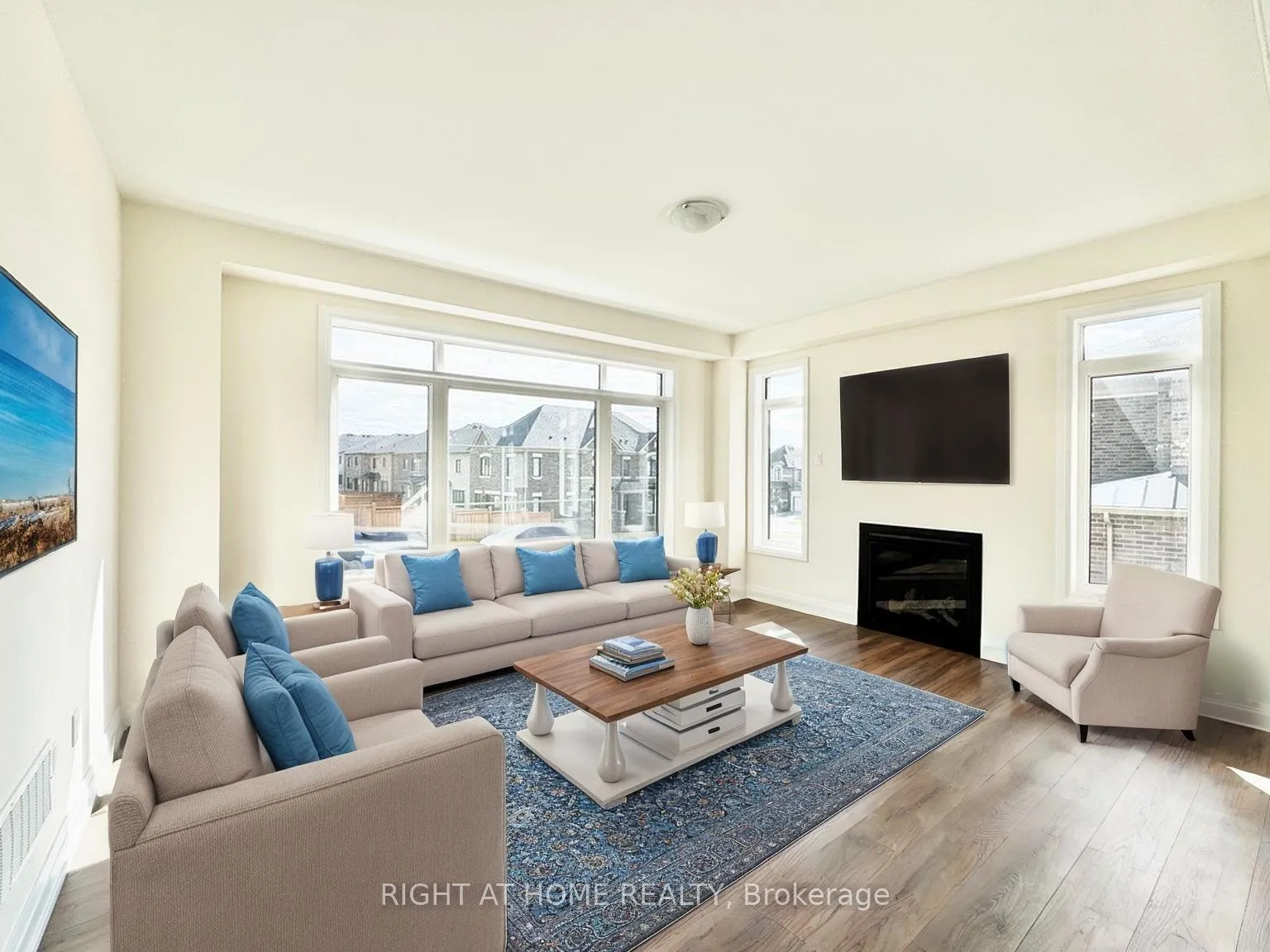 Photo 6 of Unit Upper, 70 Bearberry Road, Springwater, Midhurst — HOMEH