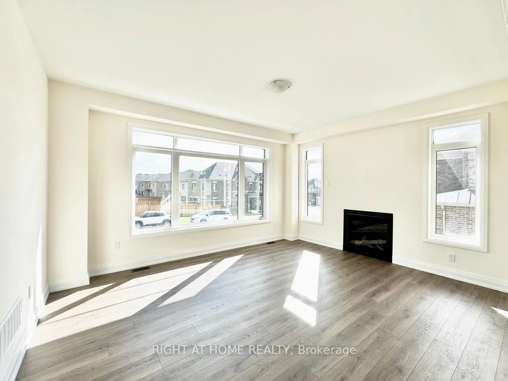 Photo 7 of Unit Upper, 70 Bearberry Road, Springwater, Midhurst — HOMEH