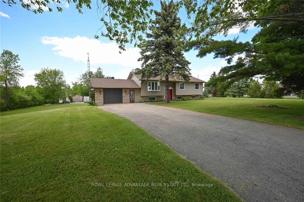Photo 1 of 78 Bay Road, Rideau Lakes, Rideau Lakes (South Elmsley) Twp — HOMEH