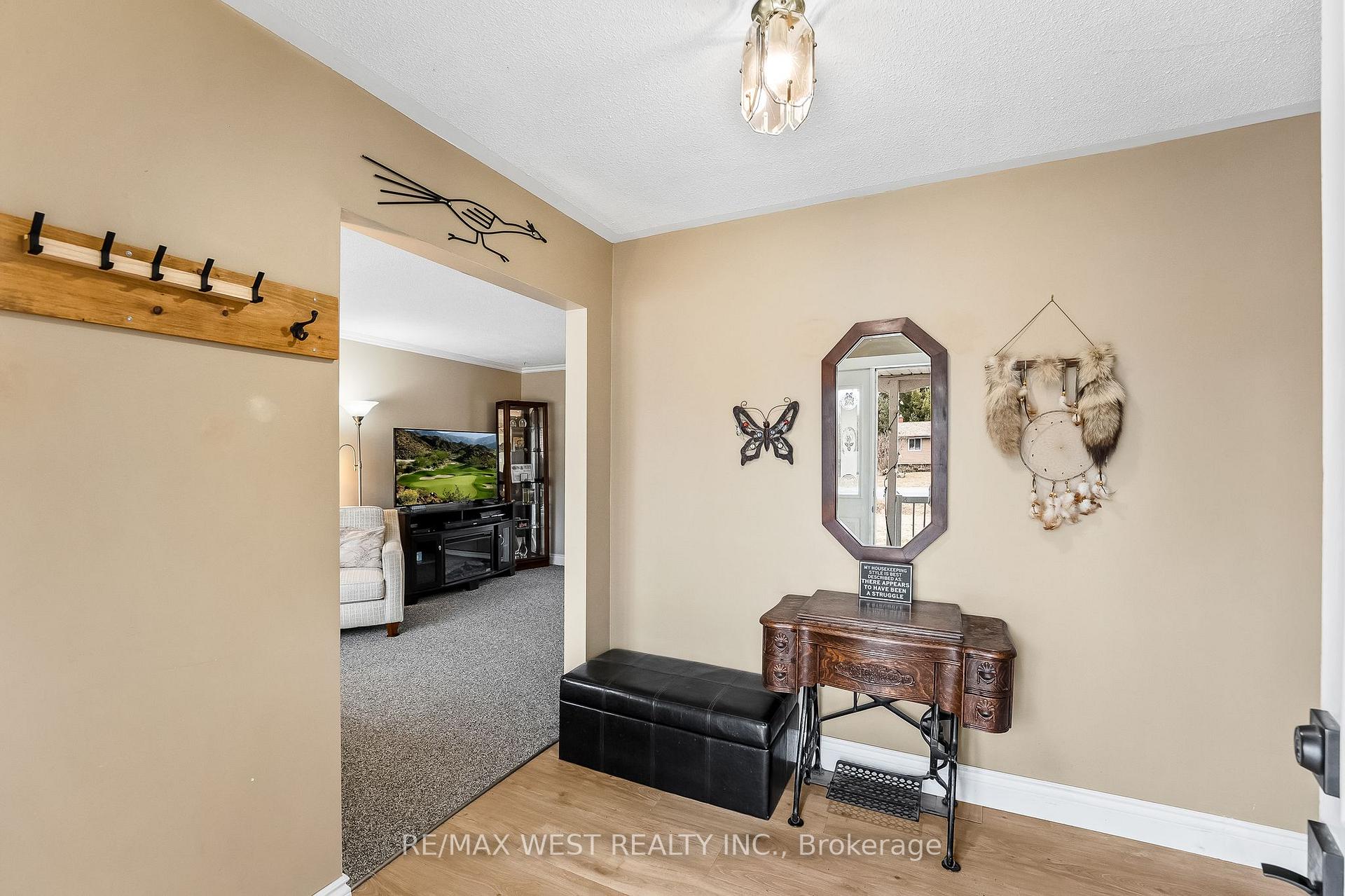 Photo 4 of 661 Cedarvale Crescent, Selwyn — HOMEH