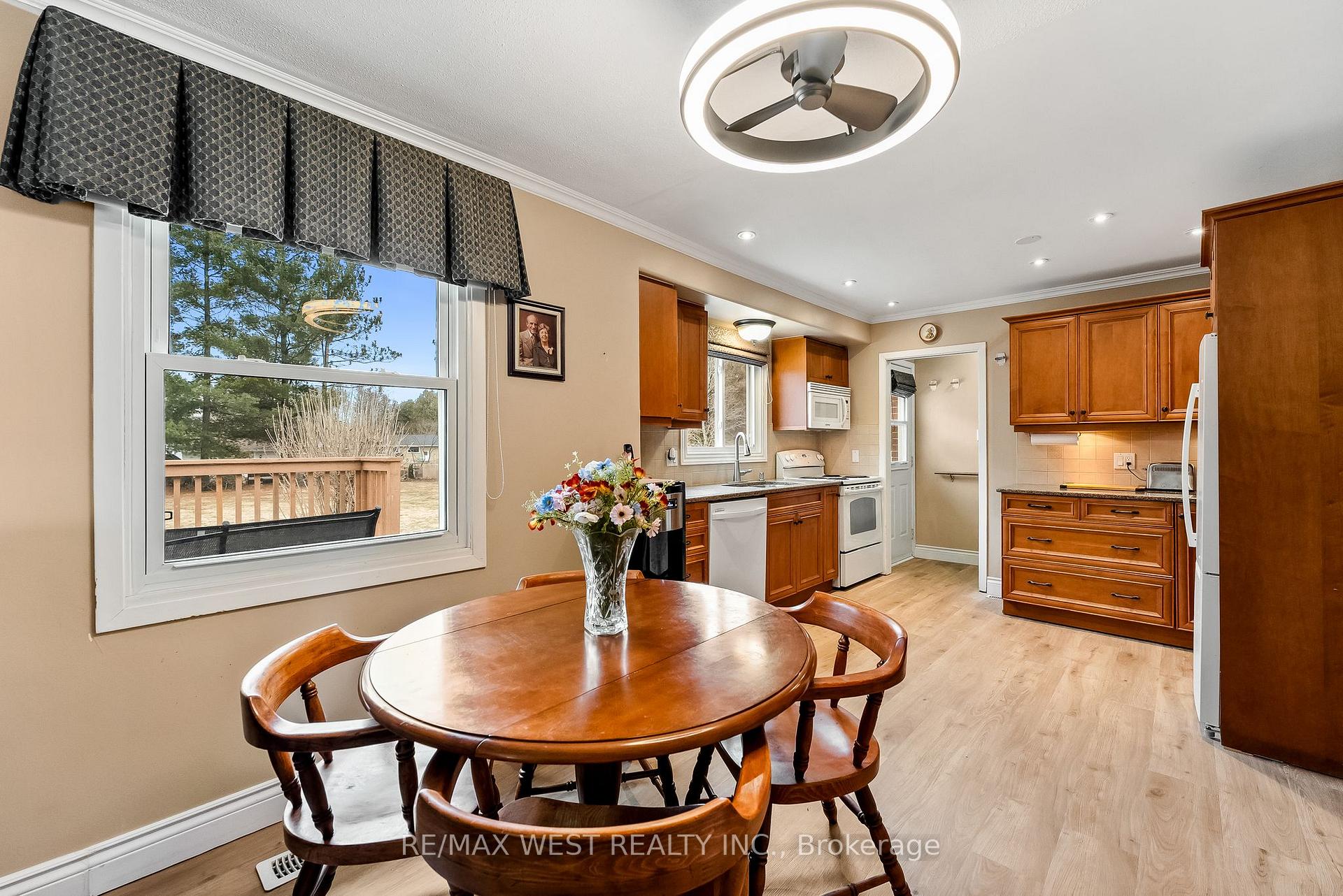 Photo 10 of 661 Cedarvale Crescent, Selwyn — HOMEH