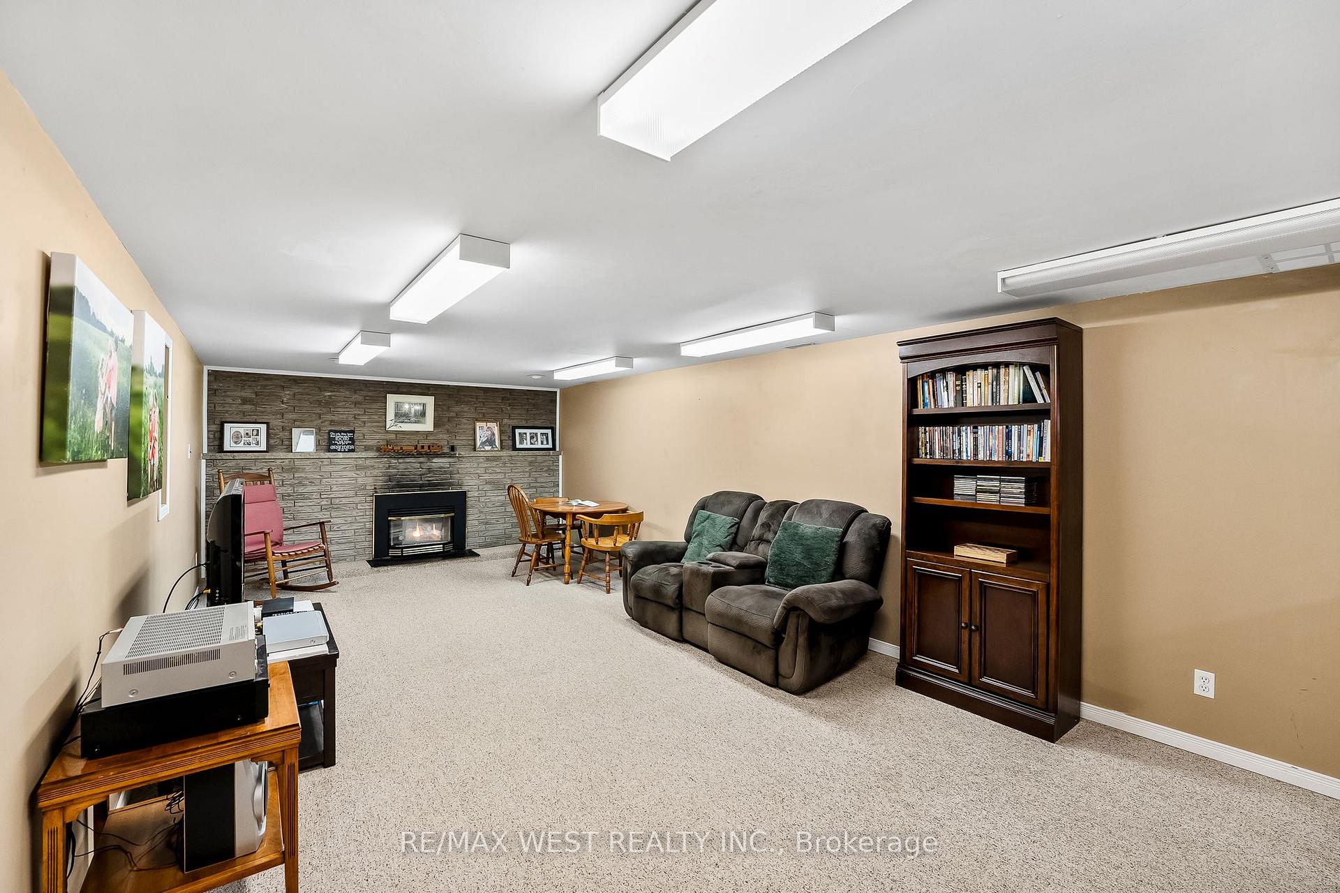 Photo 18 of 661 Cedarvale Crescent, Selwyn — HOMEH