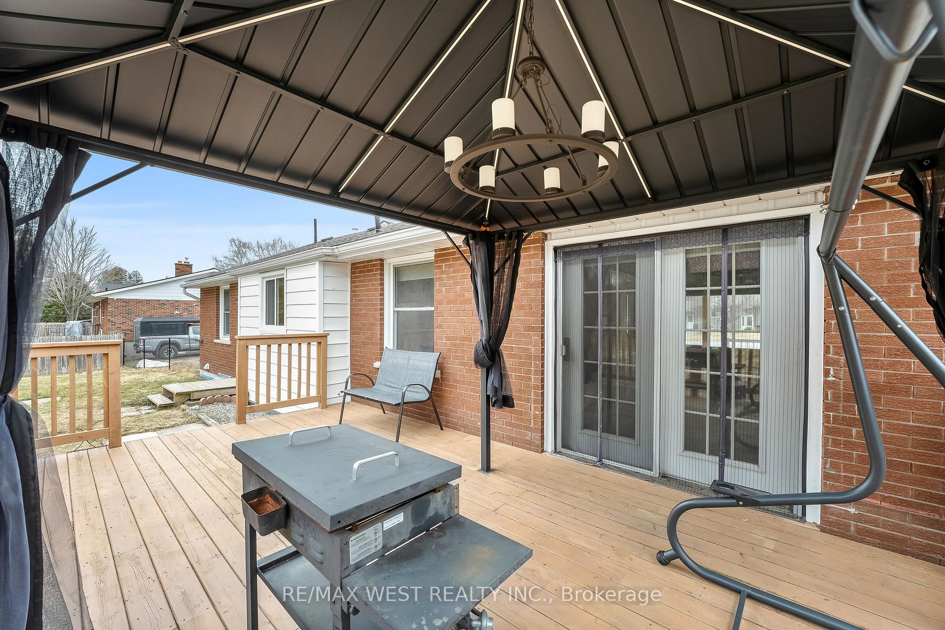 Photo 22 of 661 Cedarvale Crescent, Selwyn — HOMEH