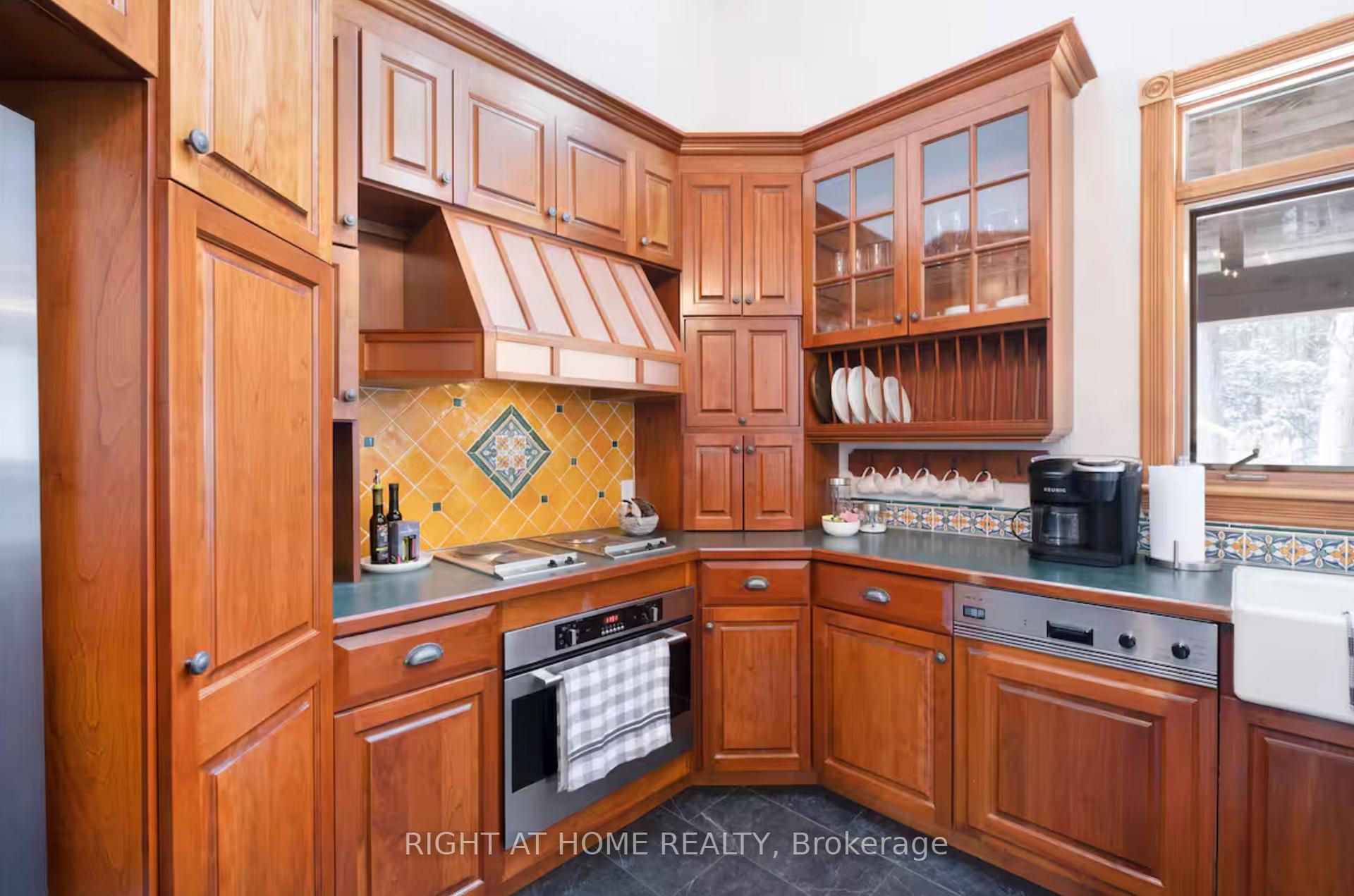 Photo 15 of 4350 26 Highway, Springwater, Rural Springwater — HOMEH