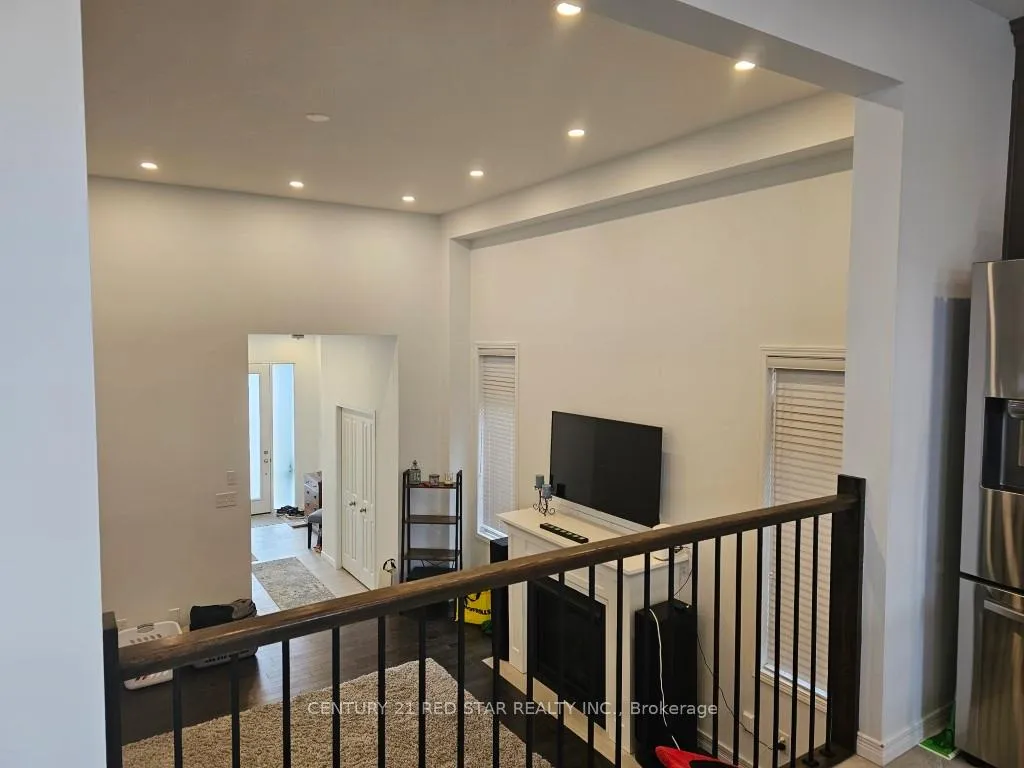 Photo 4 of 47 Saddlebrook Court, Kitchener, Huron Park — HOMEH