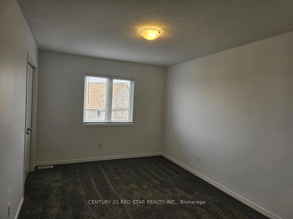 Photo 7 of 47 Saddlebrook Court, Kitchener, Huron Park — HOMEH