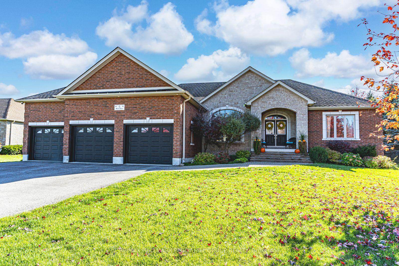 Front of 5 Munro Court