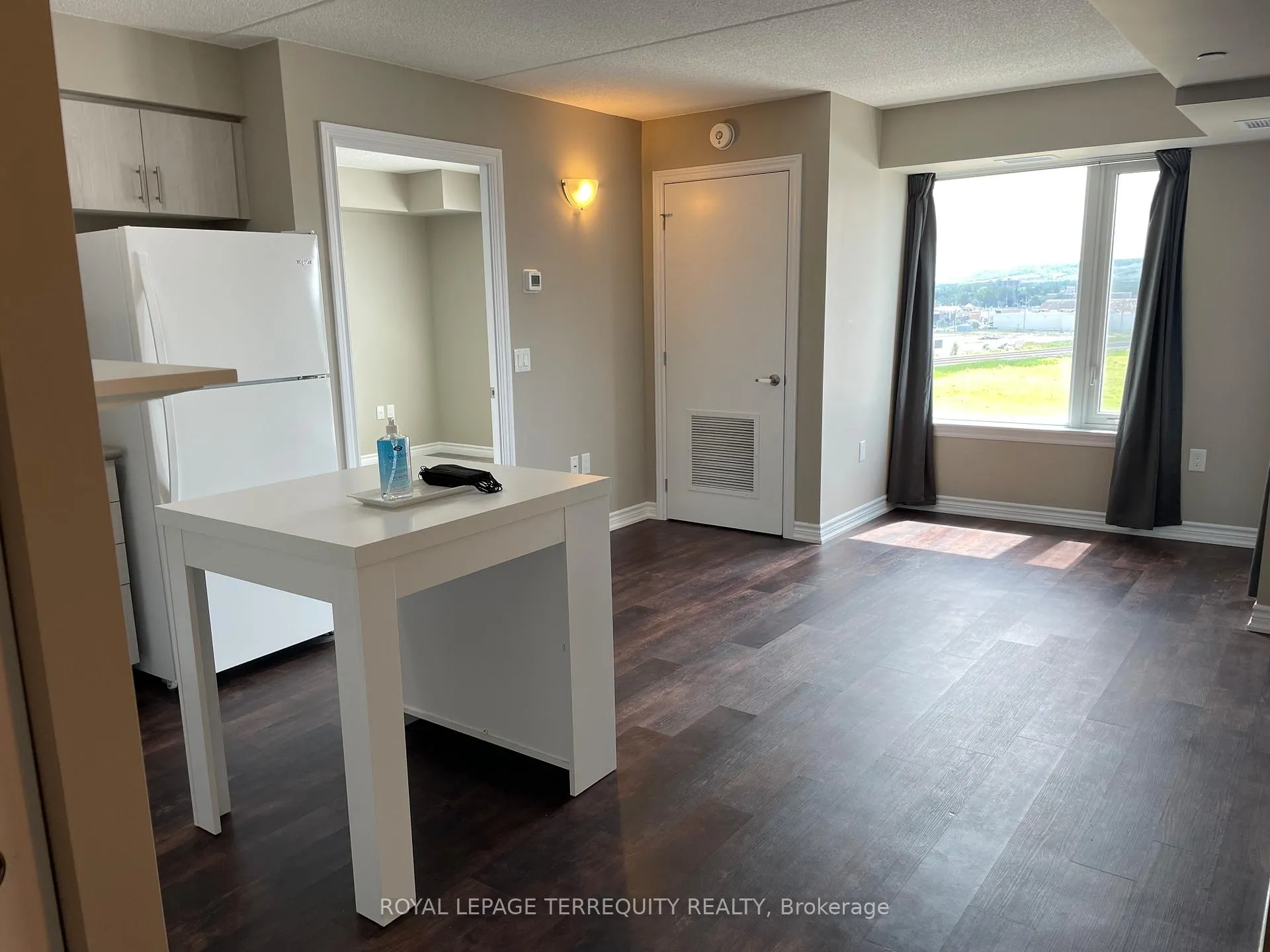 Photo 8 of Unit 608, 716 Main Street E, Milton, Timberlea — HOMEH