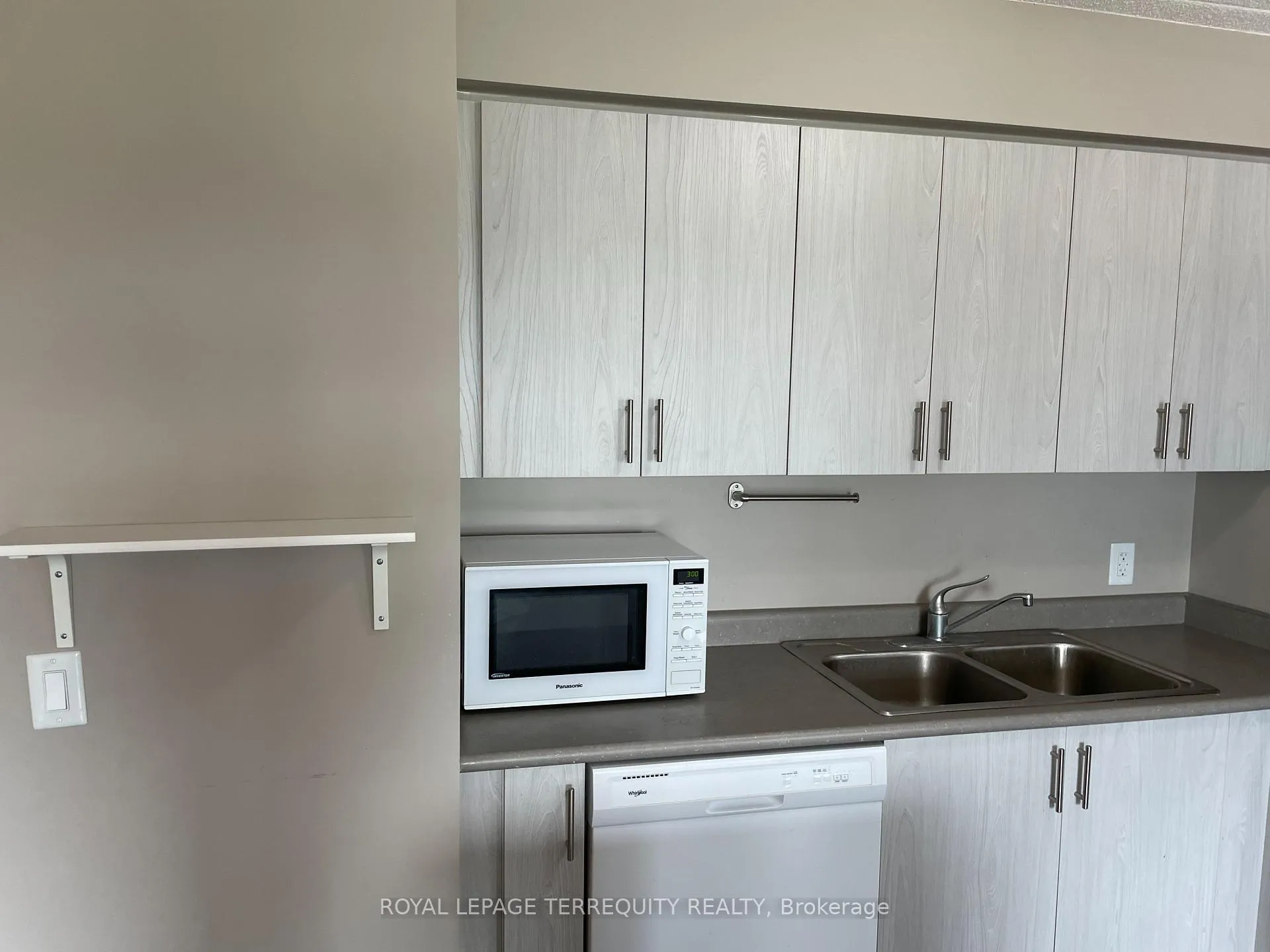 Photo 10 of Unit 608, 716 Main Street E, Milton, Timberlea — HOMEH