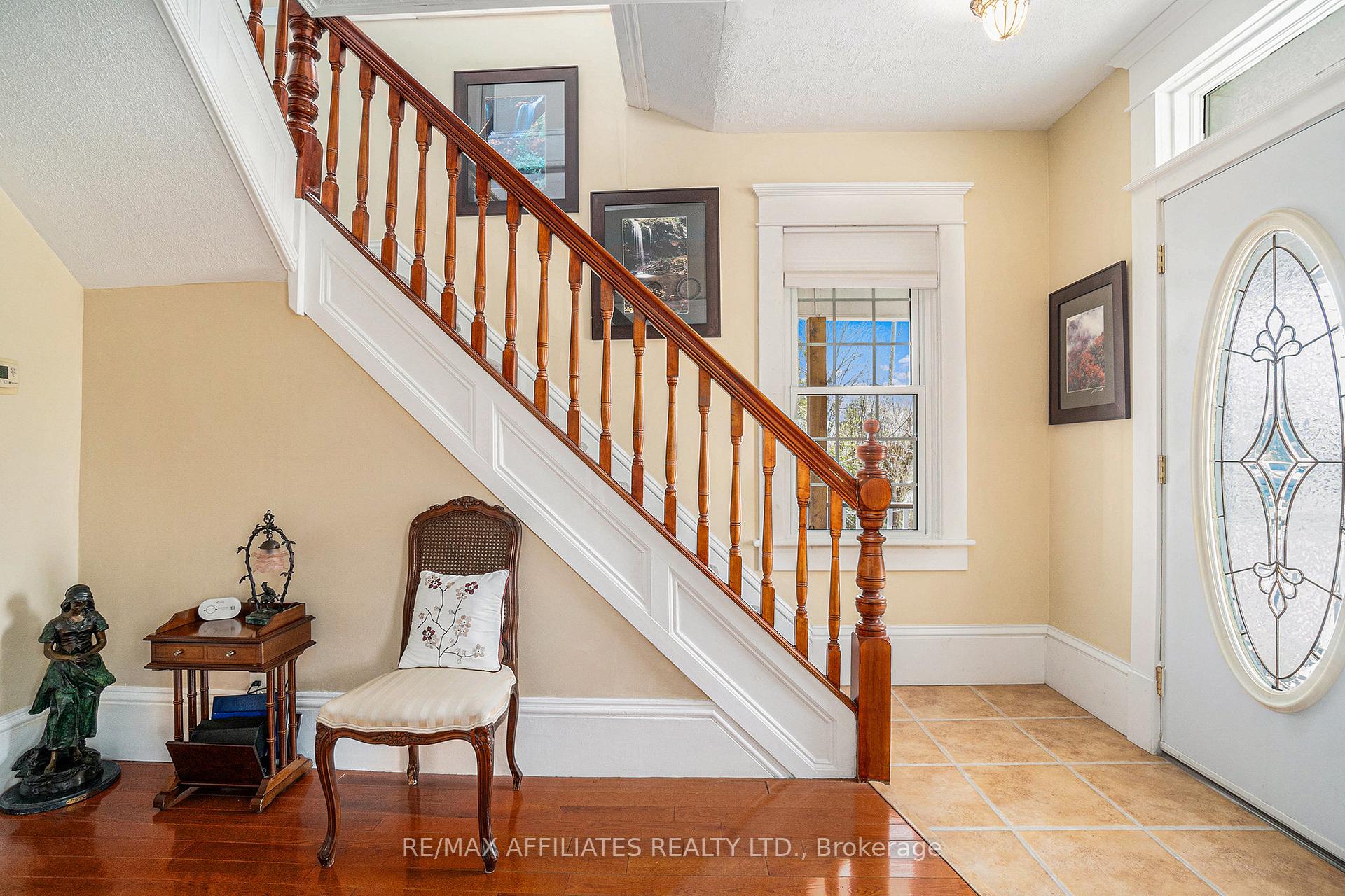 Photo 4 of 25 Condie Street, Smiths Falls — HOMEH