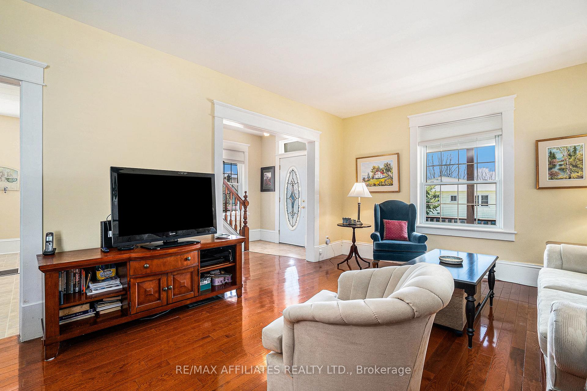 Photo 6 of 25 Condie Street, Smiths Falls — HOMEH