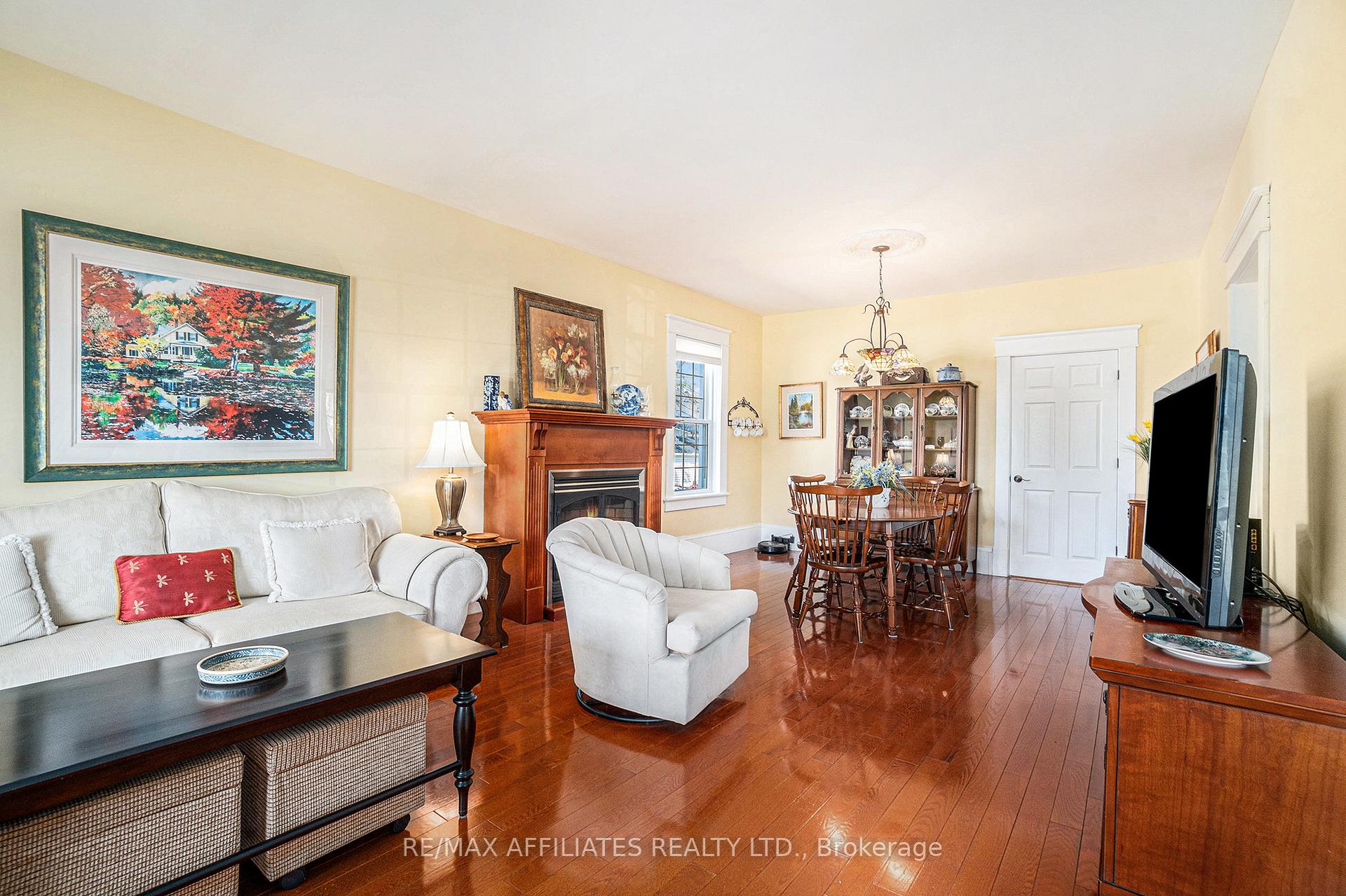 Photo 8 of 25 Condie Street, Smiths Falls — HOMEH