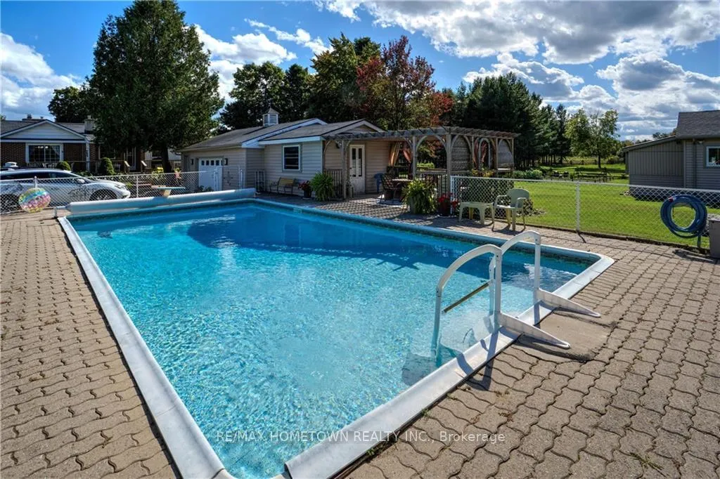Photo 5 of 156 Charland Road, Rideau Lakes, Rideau Lakes (South Crosby) Twp — HOMEH