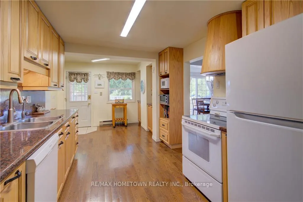 Photo 12 of 156 Charland Road, Rideau Lakes, Rideau Lakes (South Crosby) Twp — HOMEH