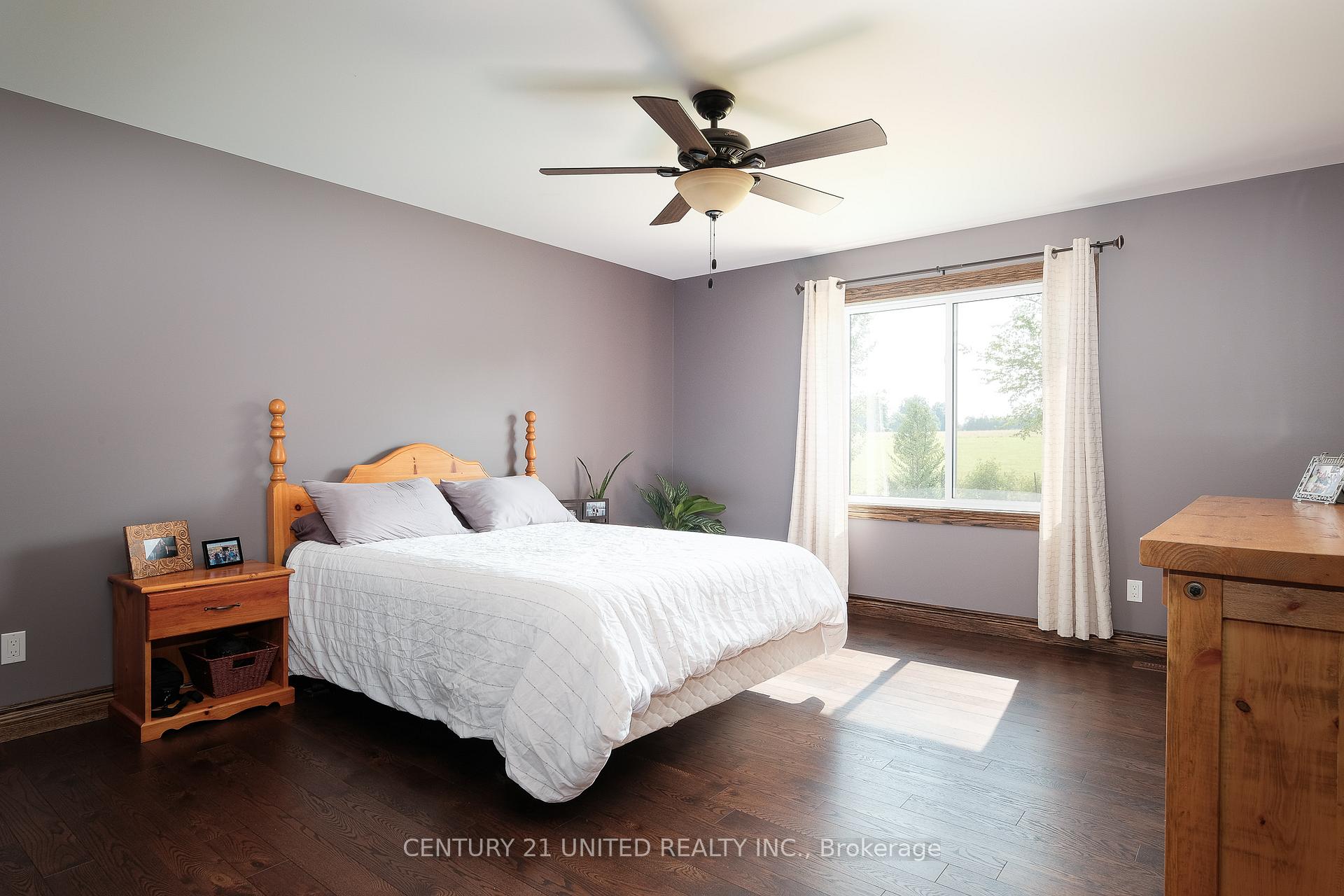 Photo 13 of 1188 Connaught Drive, Selwyn — HOMEH