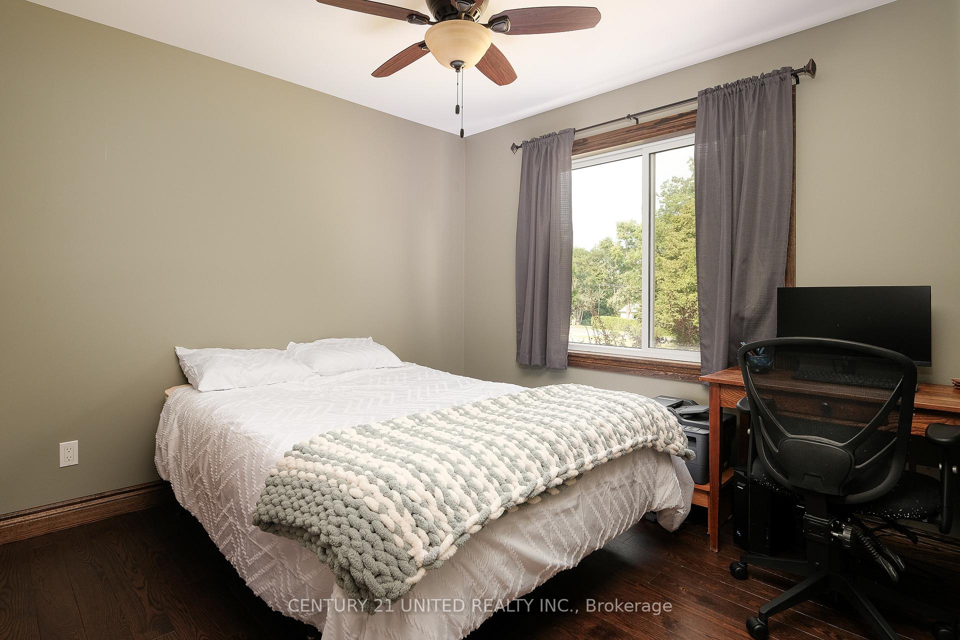 Photo 15 of 1188 Connaught Drive, Selwyn — HOMEH