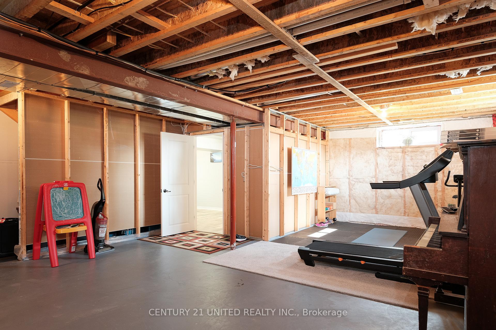 Photo 23 of 1188 Connaught Drive, Selwyn — HOMEH