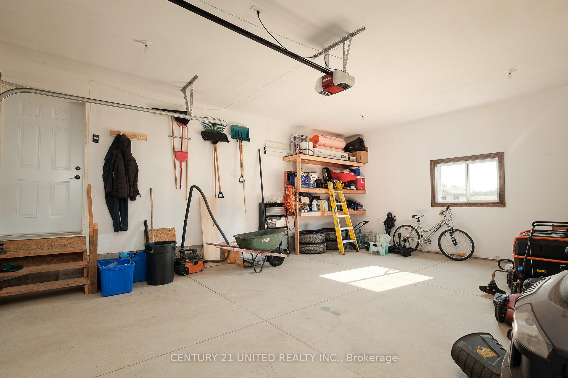 Photo 27 of 1188 Connaught Drive, Selwyn — HOMEH
