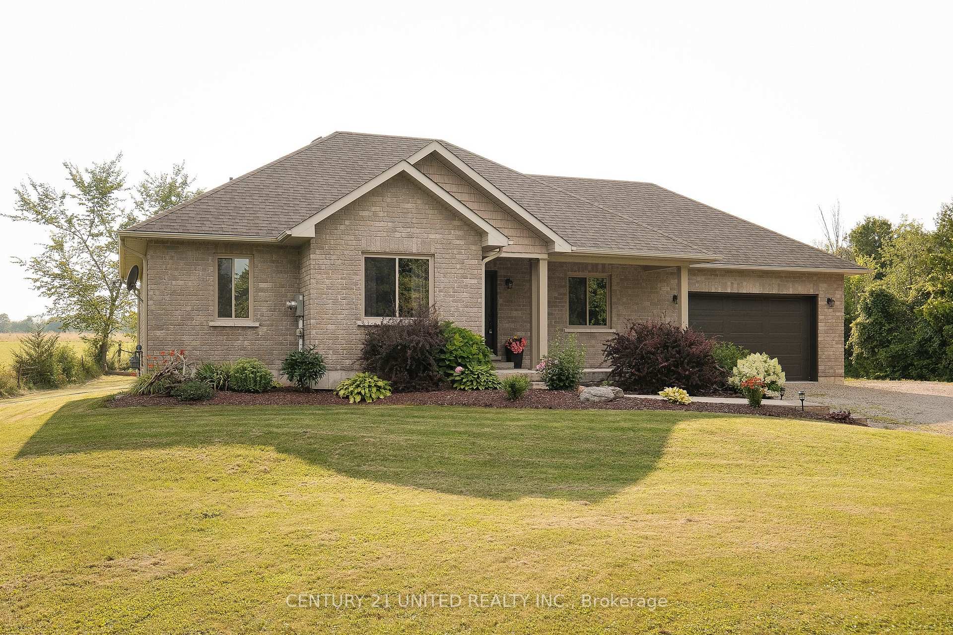 Photo 28 of 1188 Connaught Drive, Selwyn — HOMEH