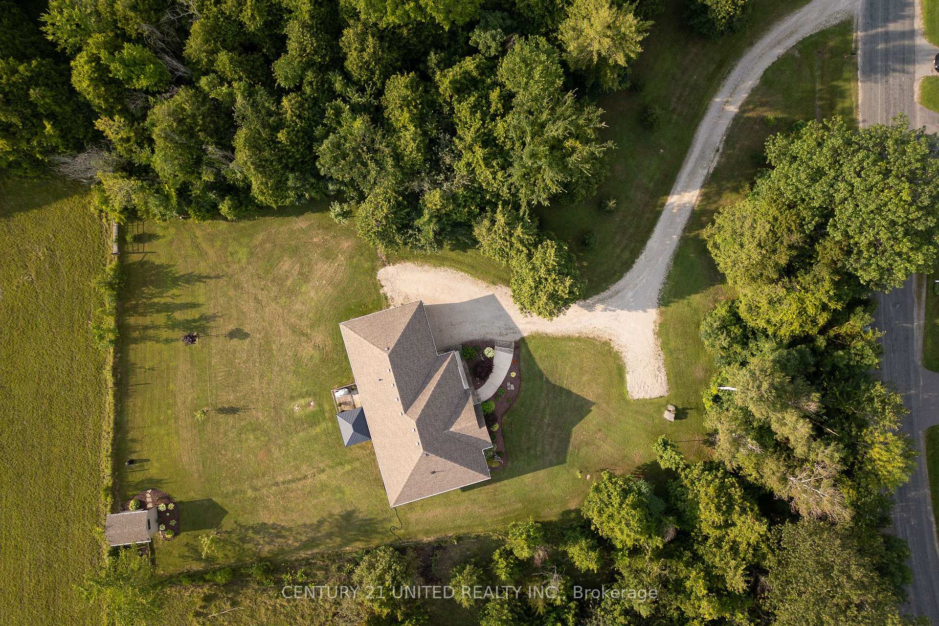 Photo 31 of 1188 Connaught Drive, Selwyn — HOMEH