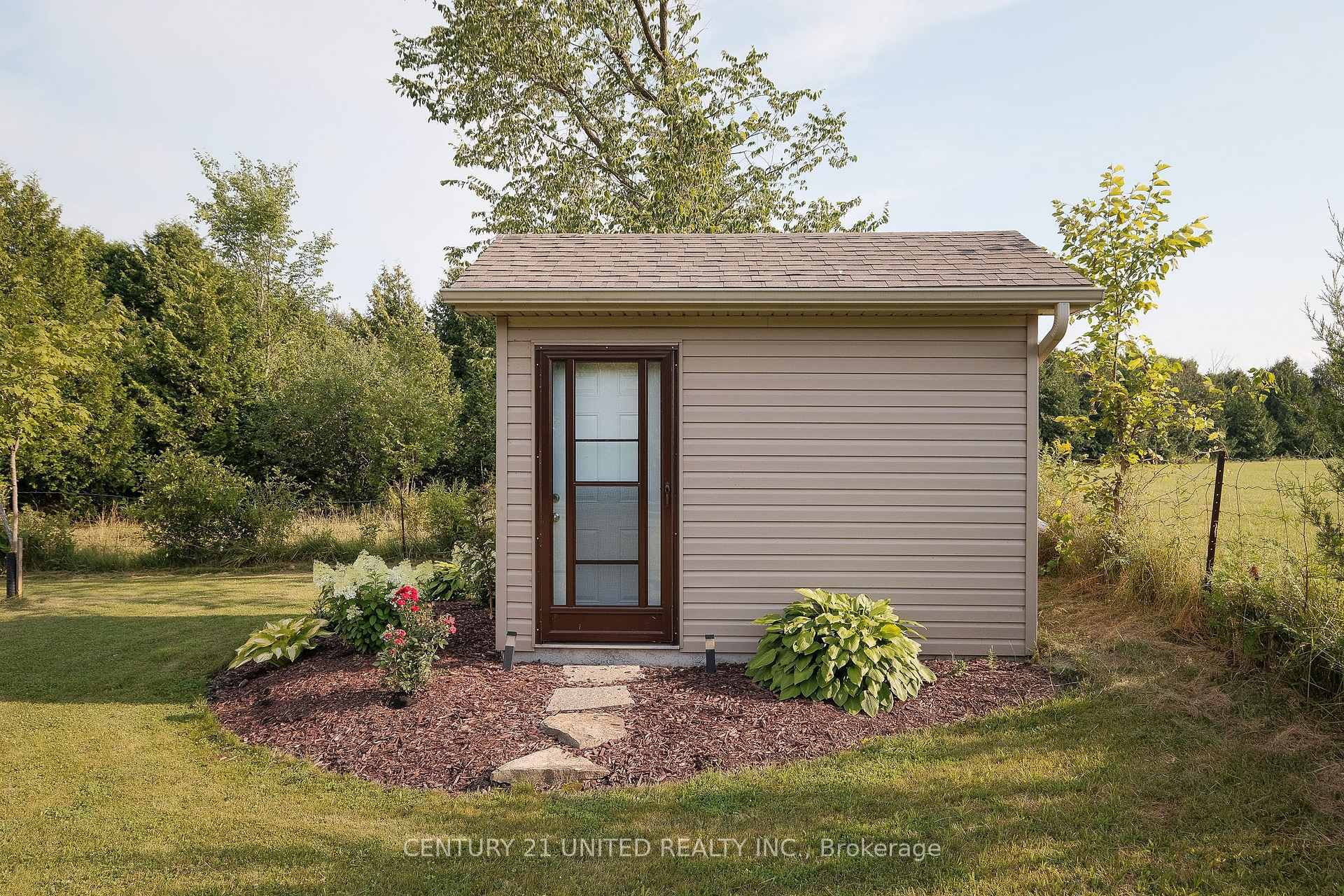 Photo 37 of 1188 Connaught Drive, Selwyn — HOMEH