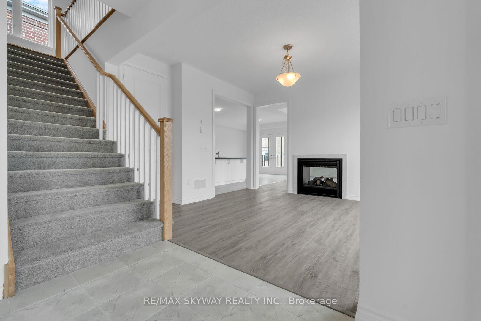 Photo 5 of 2 Sassafras Road, Springwater, Midhurst — HOMEH