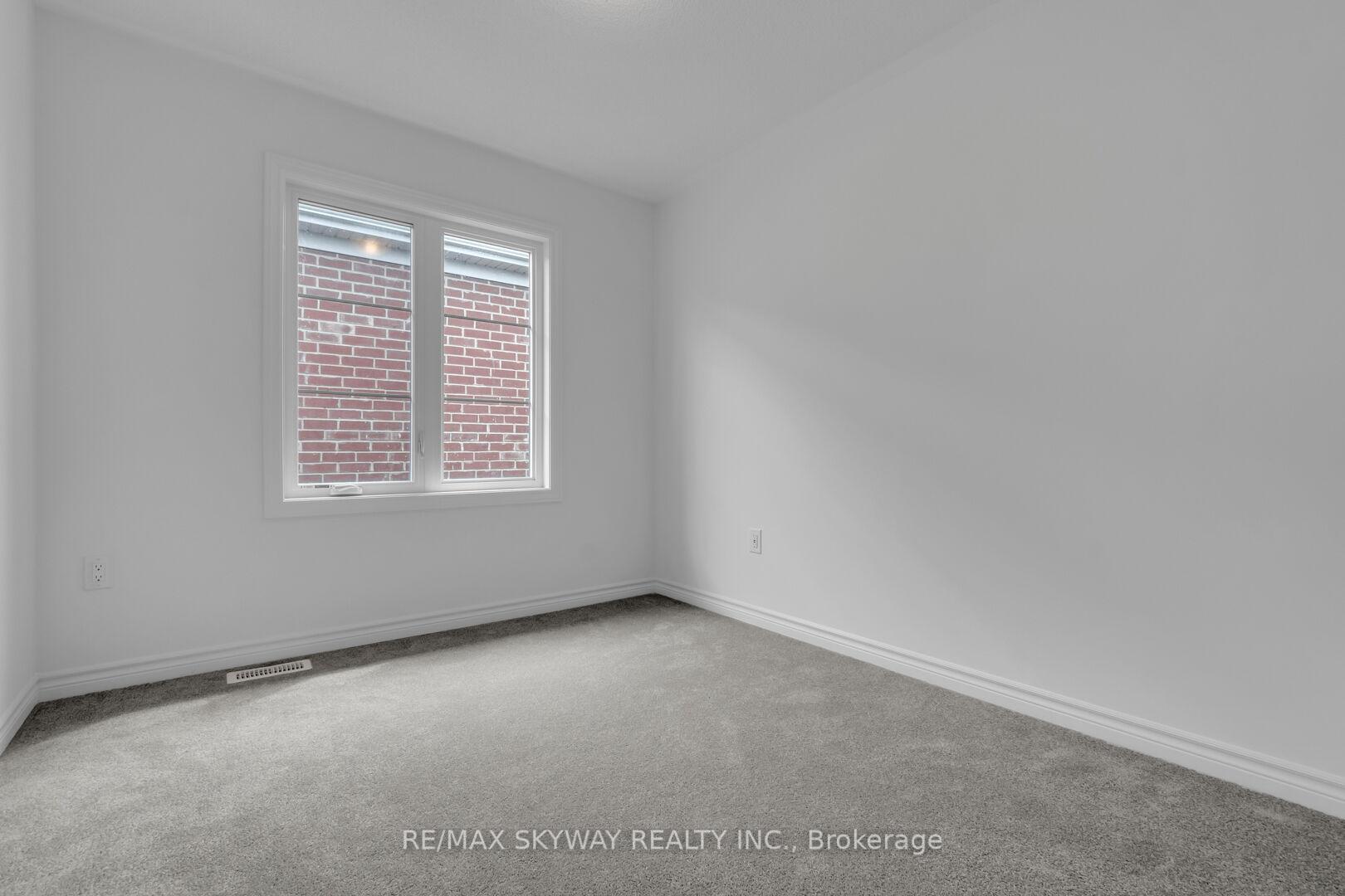 Photo 17 of 2 Sassafras Road, Springwater, Midhurst — HOMEH